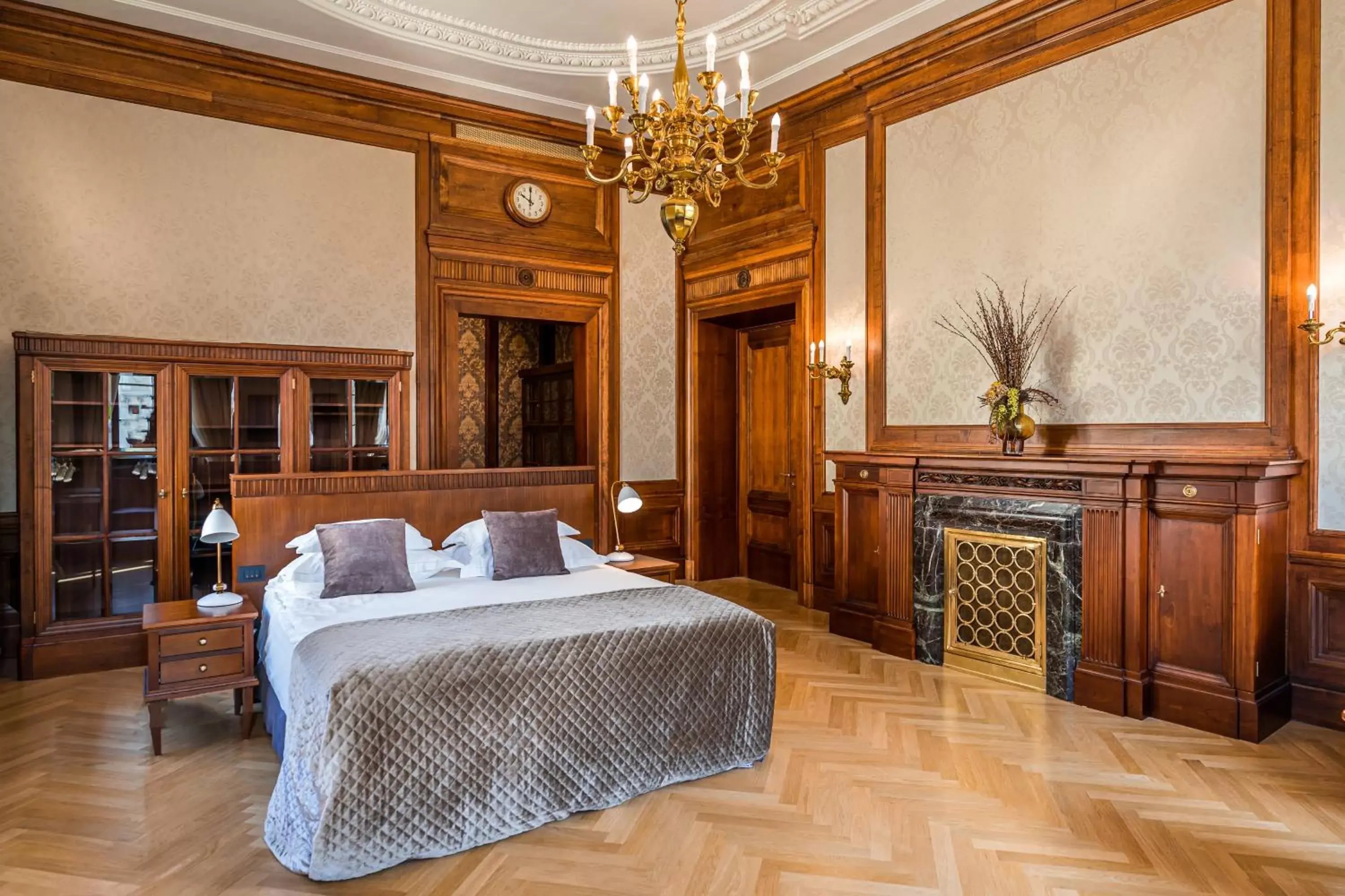 Bedroom, Bed in Hotel Capital Bedroom, Bed in Hotel Capital