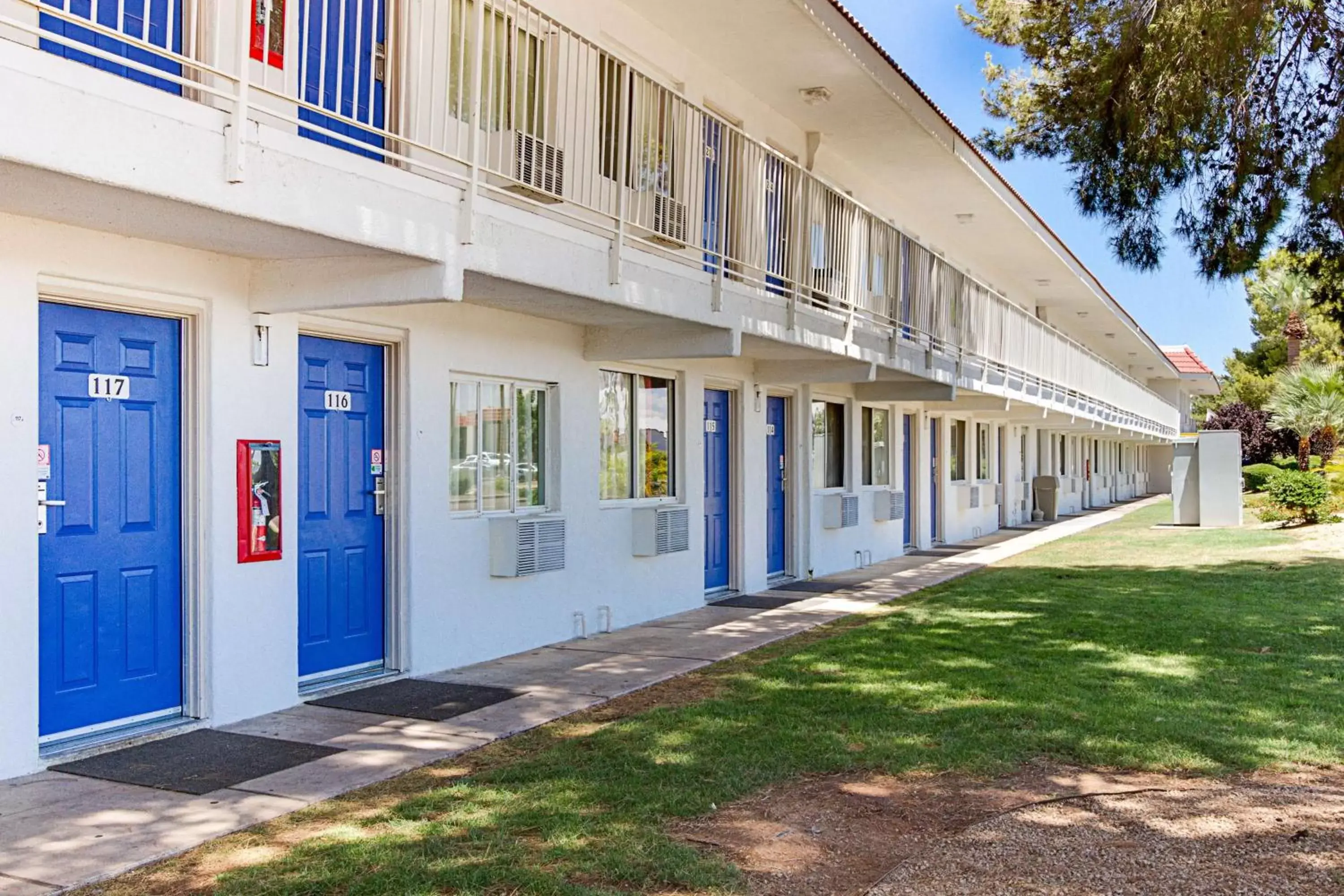 Property building, Facade/Entrance in Motel 6-Tempe, AZ - Scottsdale South