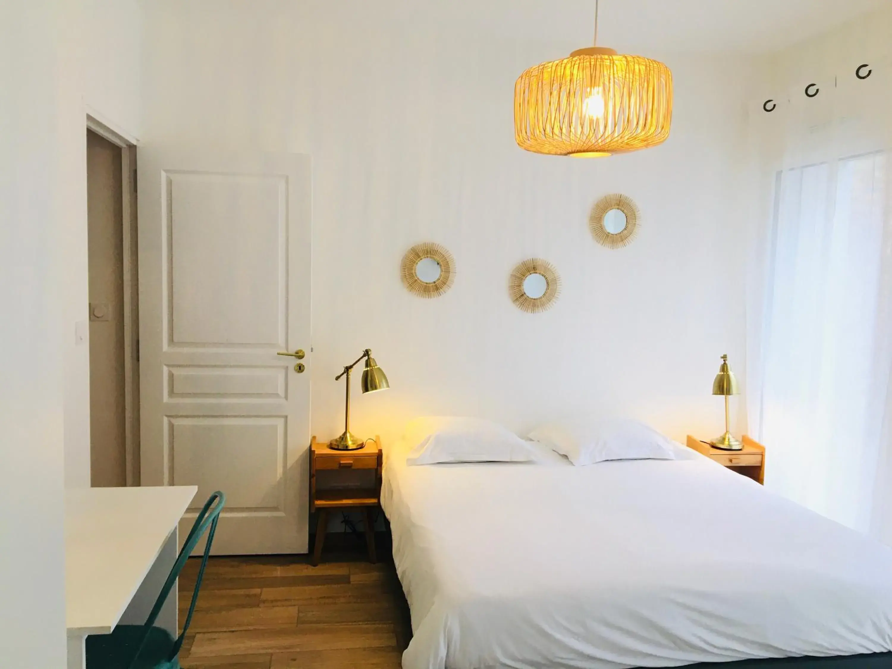 Bed in Hotel Saint-Michel