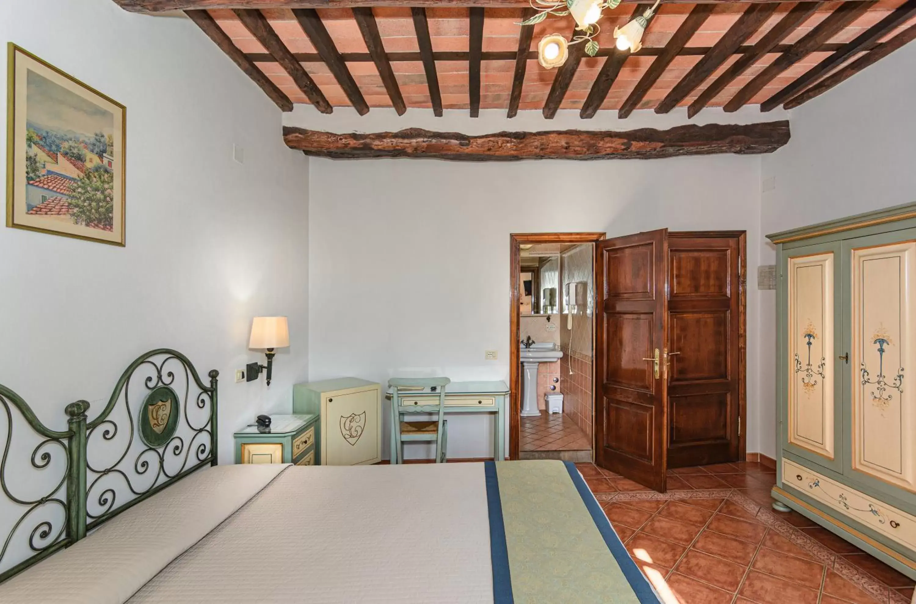 Bedroom in Hotel Villa Cheli