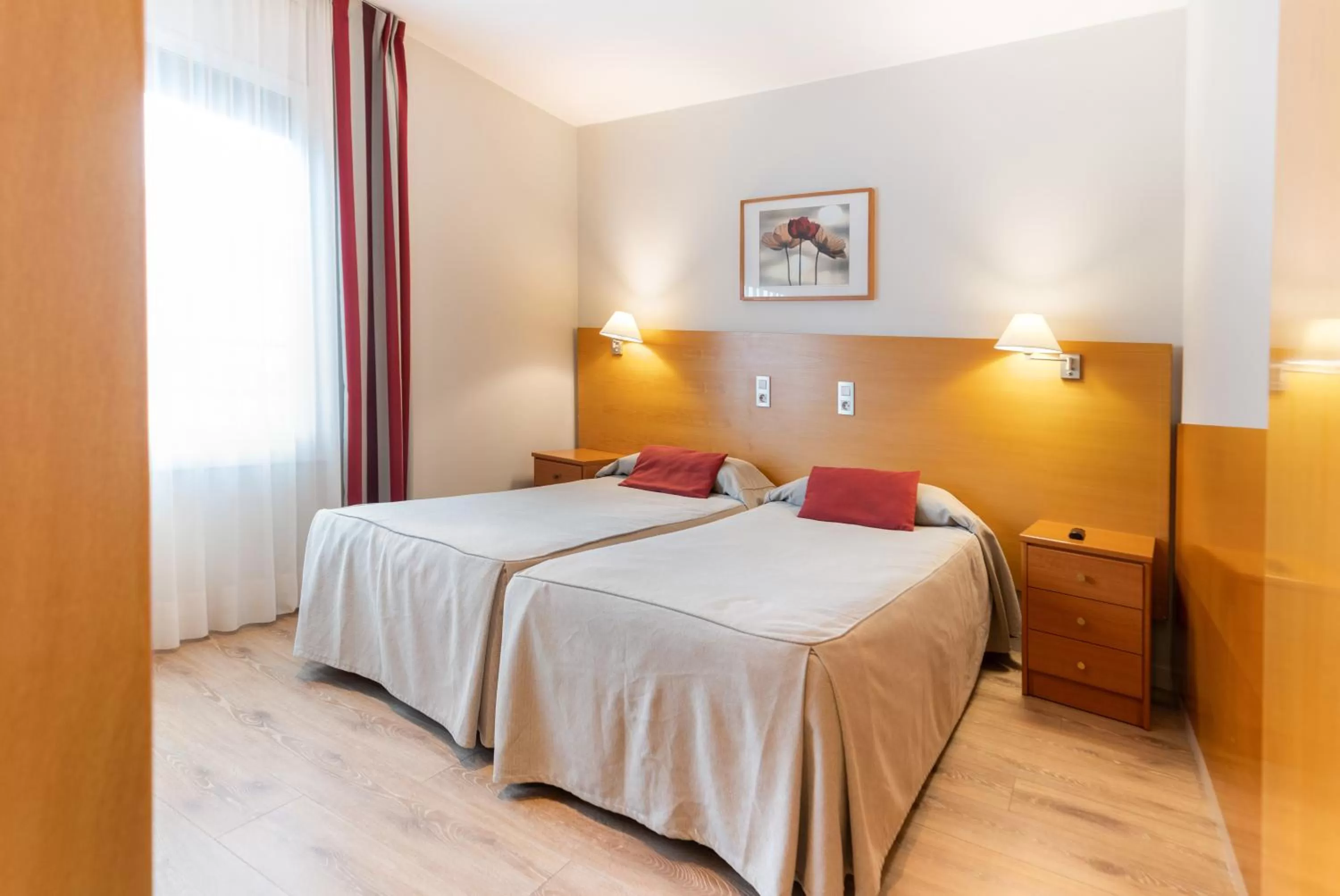 Bed in Atica Apartments - by Weflating