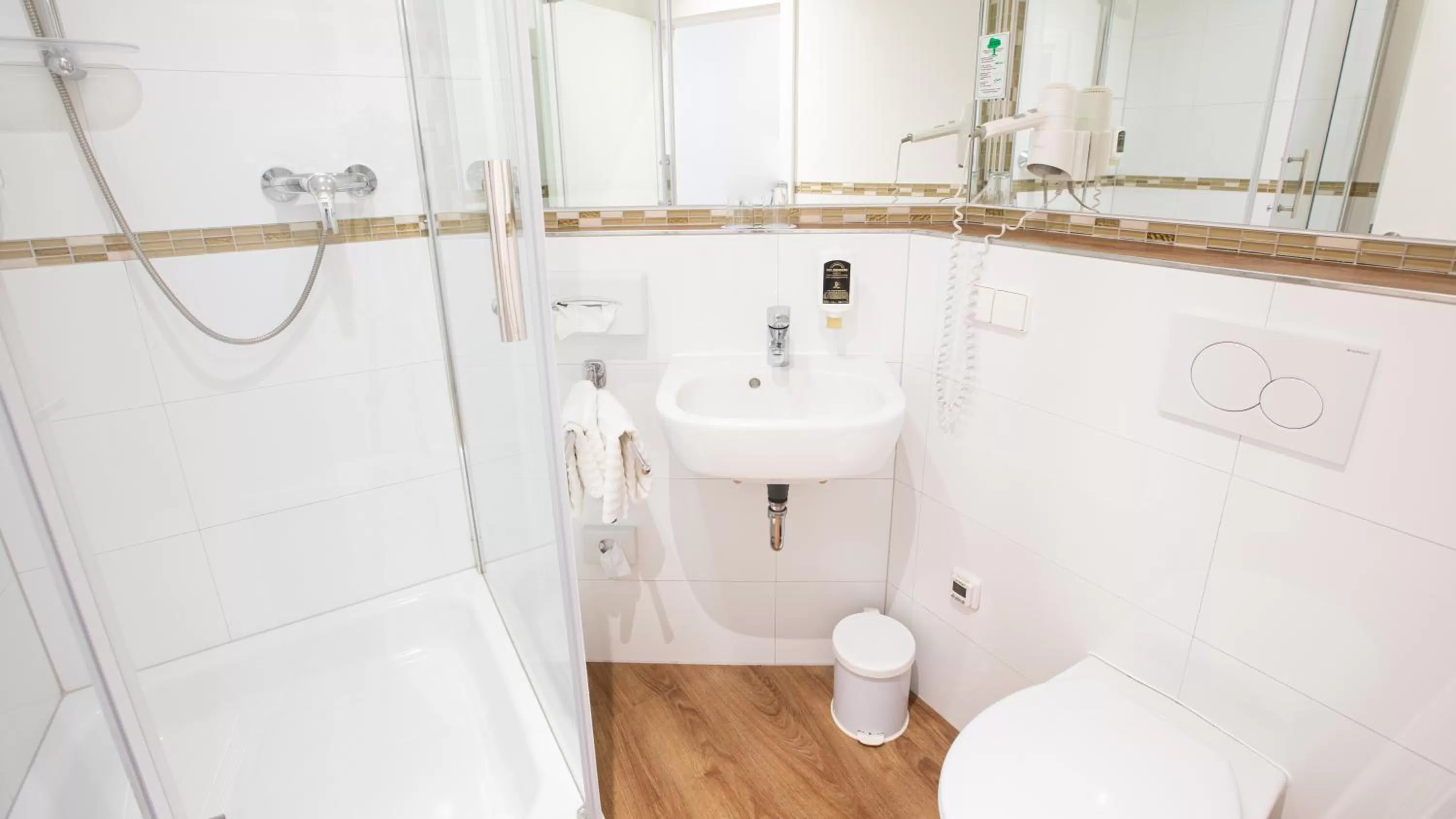 Bathroom in Hotel Astoria