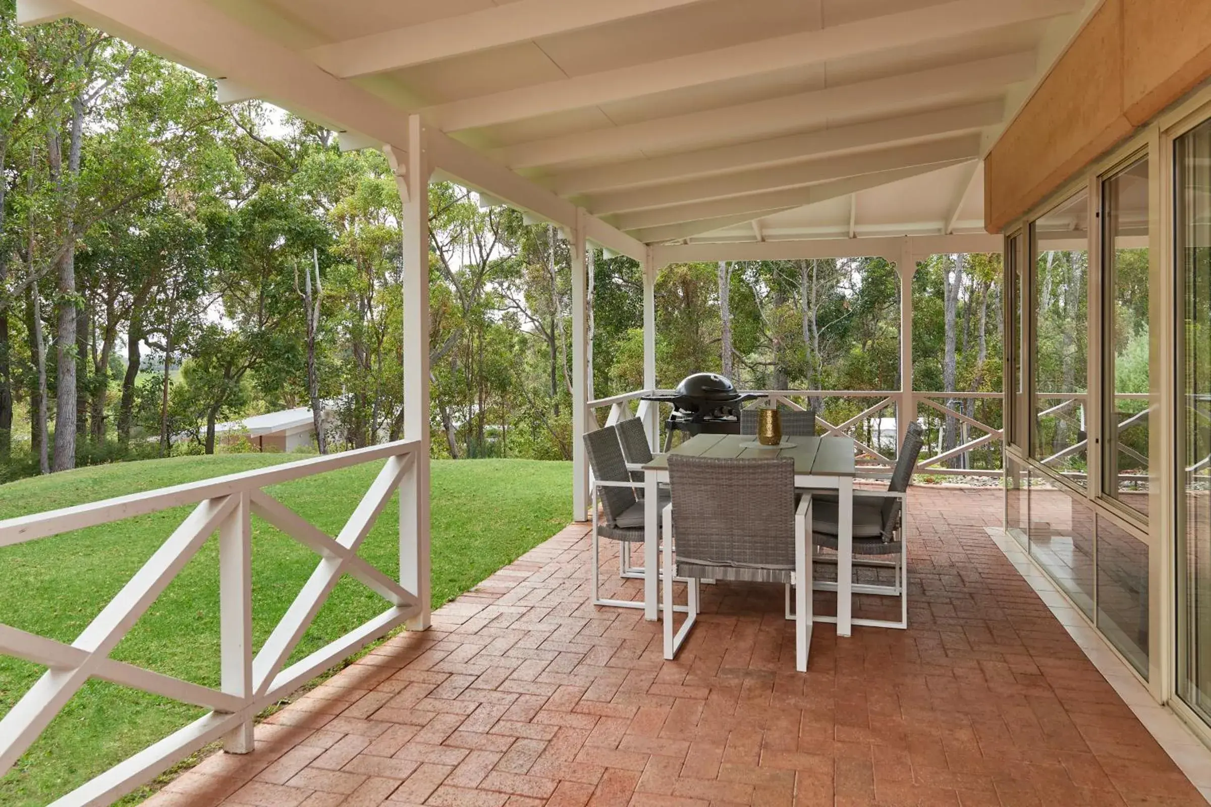 Balcony/Terrace in Eight Willows Retreat Balcony/Terrace in Eight Willows Retreat