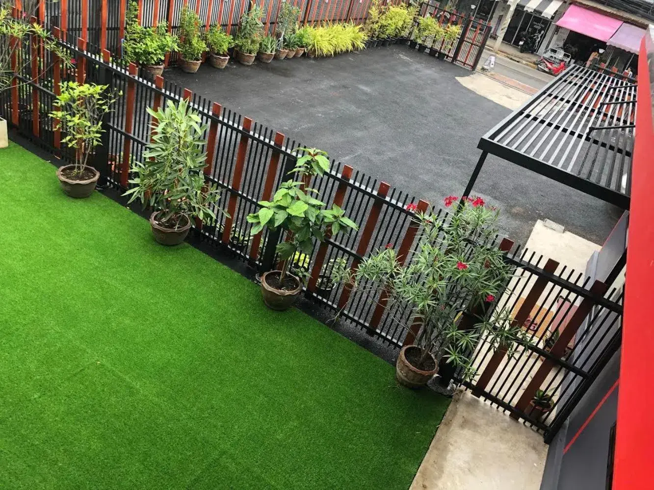 Property building in Thyme Xeriscape Hostel Property building in Thyme Xeriscape Hostel