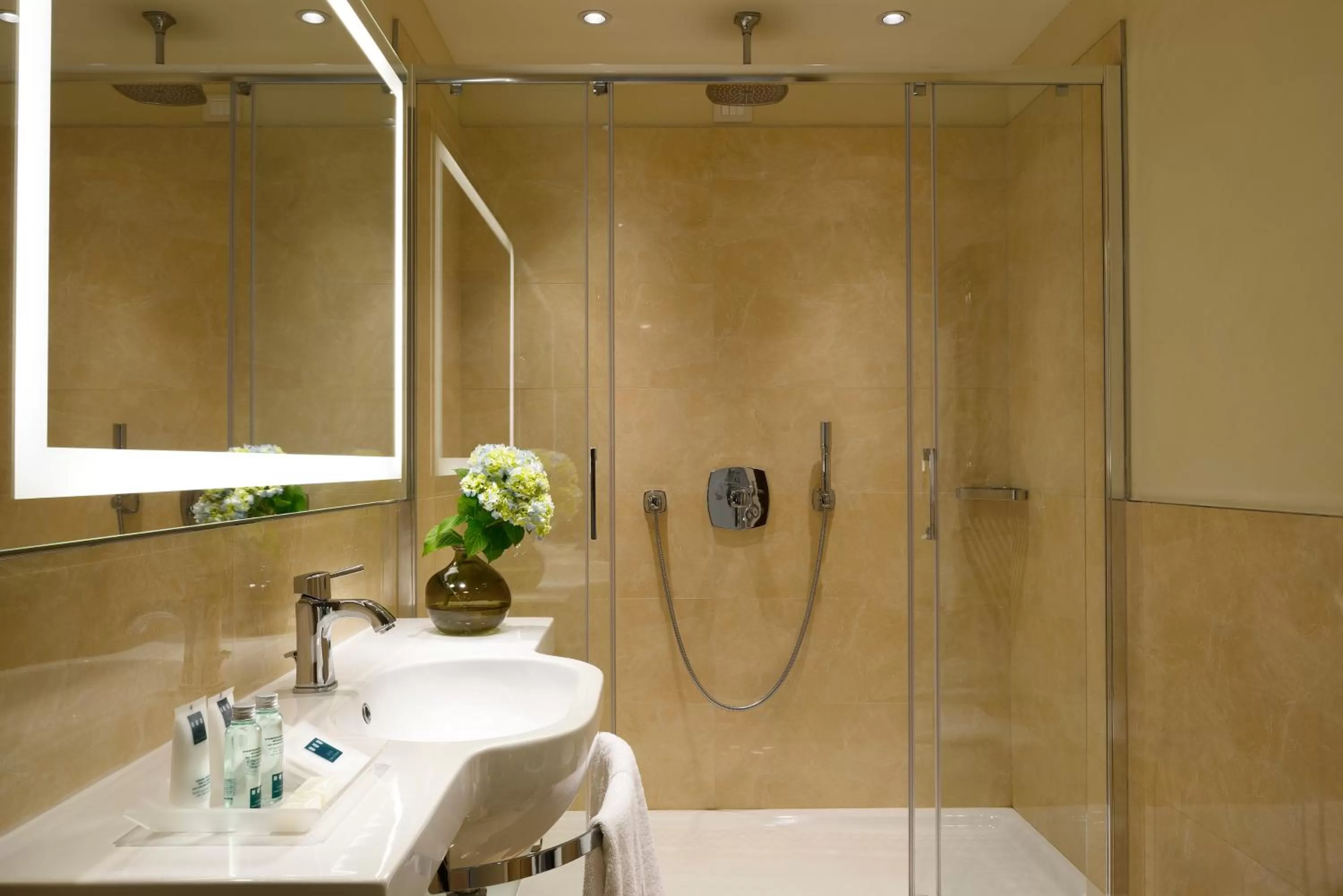 Bathroom in UNA Hotels Century Milano