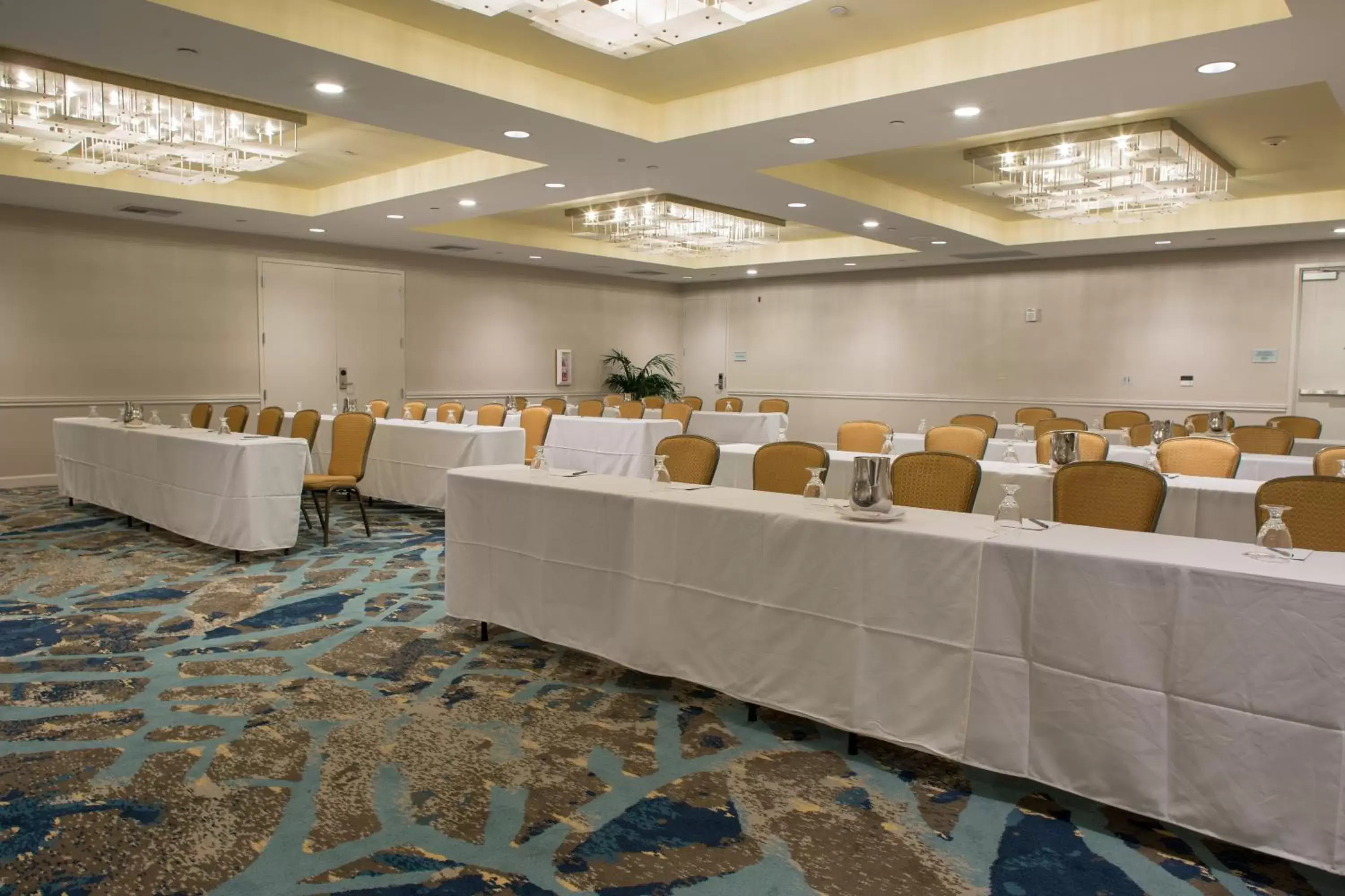 Banquet/Function facilities, Banquet Facilities in Crowne Plaza Hotel Ventura Beach, an IHG Hotel