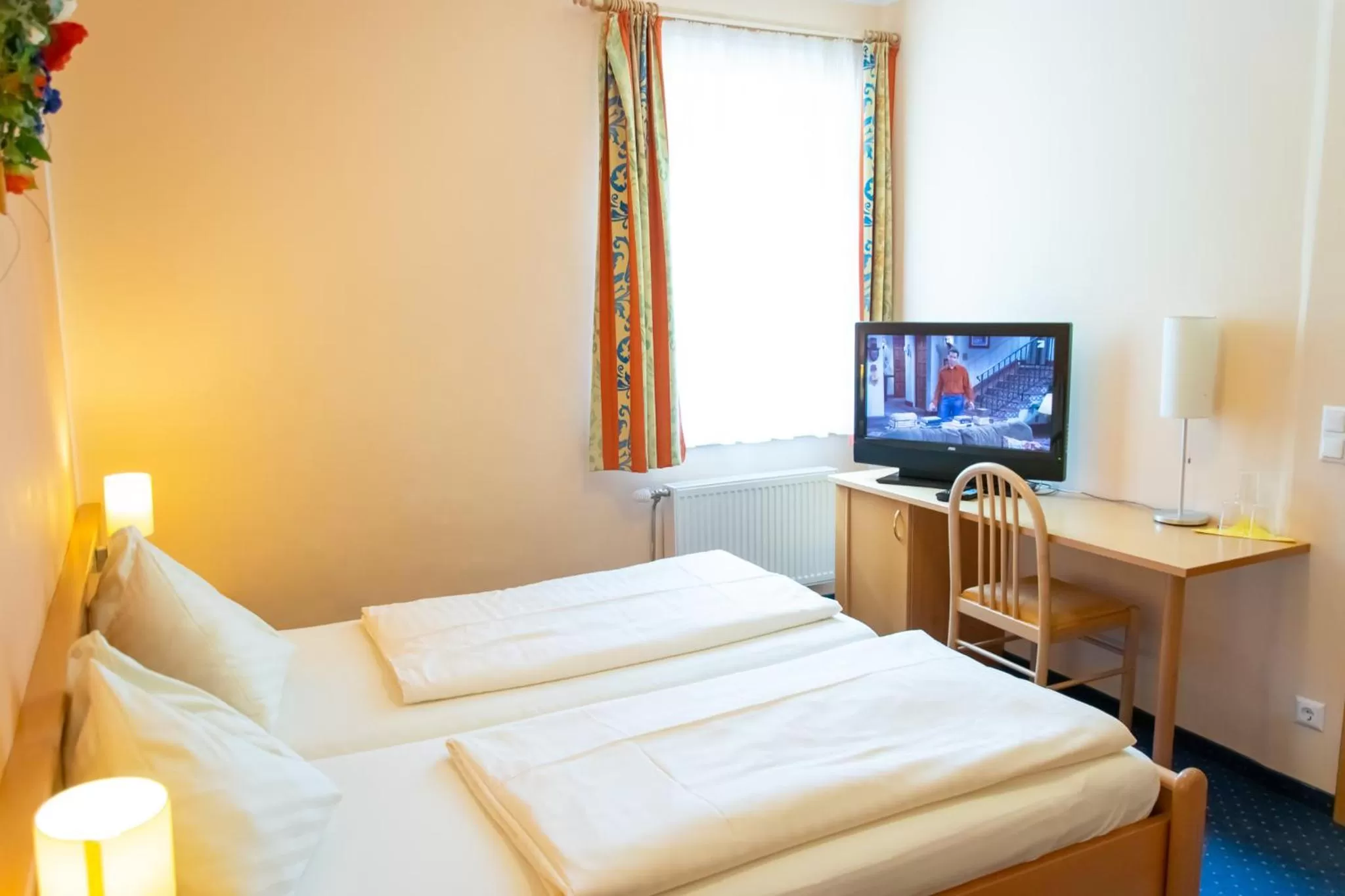 TV and multimedia, Bed in Strandhotel Burgstaller