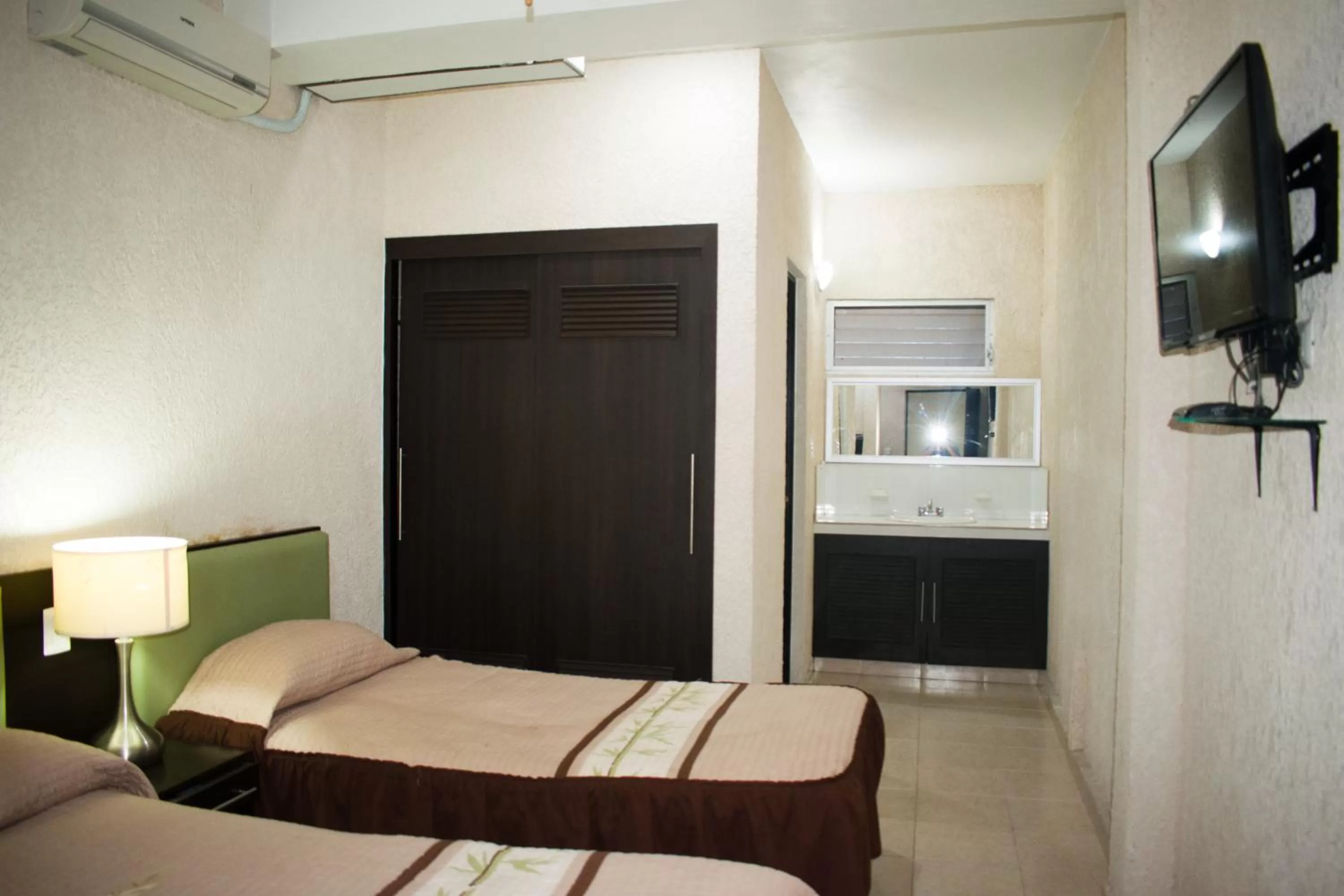 Bedroom, Bed in Suites Del Sol