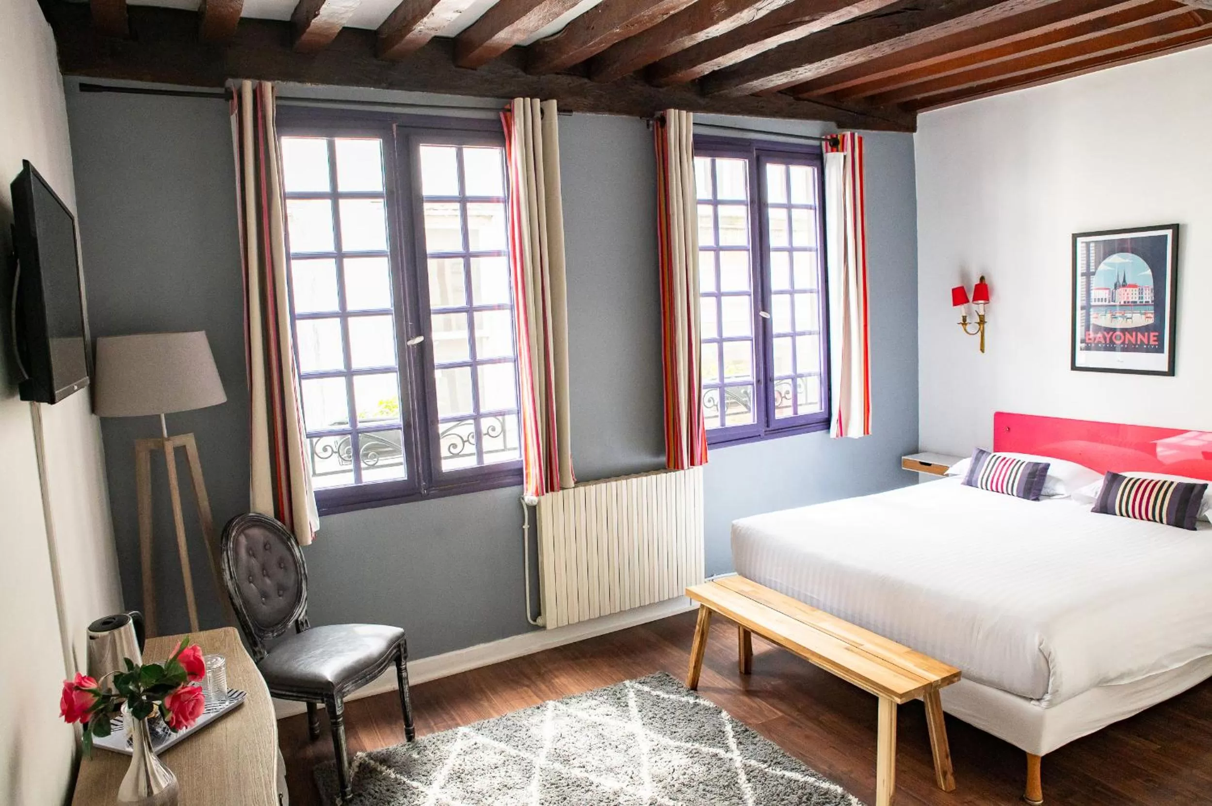 Bed in Hotel Le Port Neuf