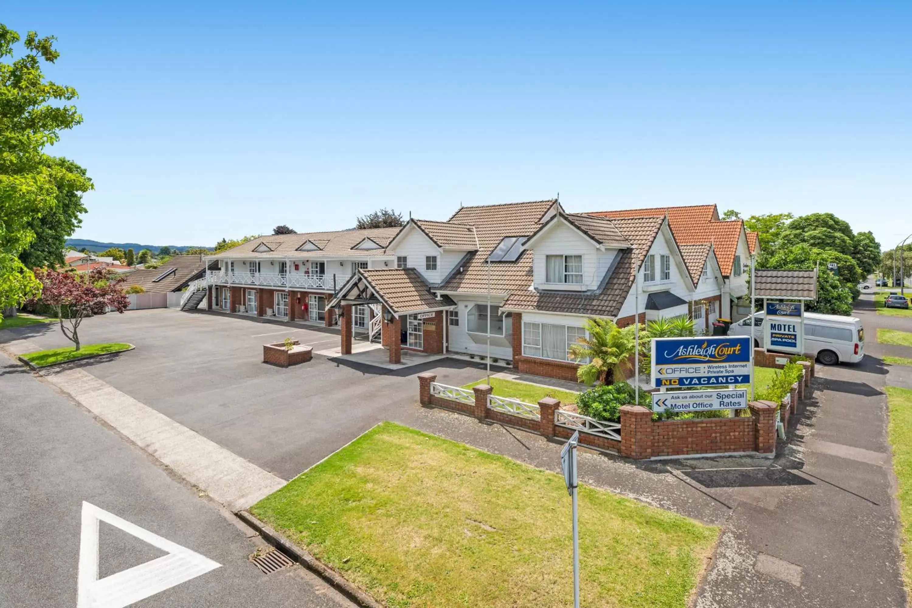 Property building in Ashleigh Court Motel