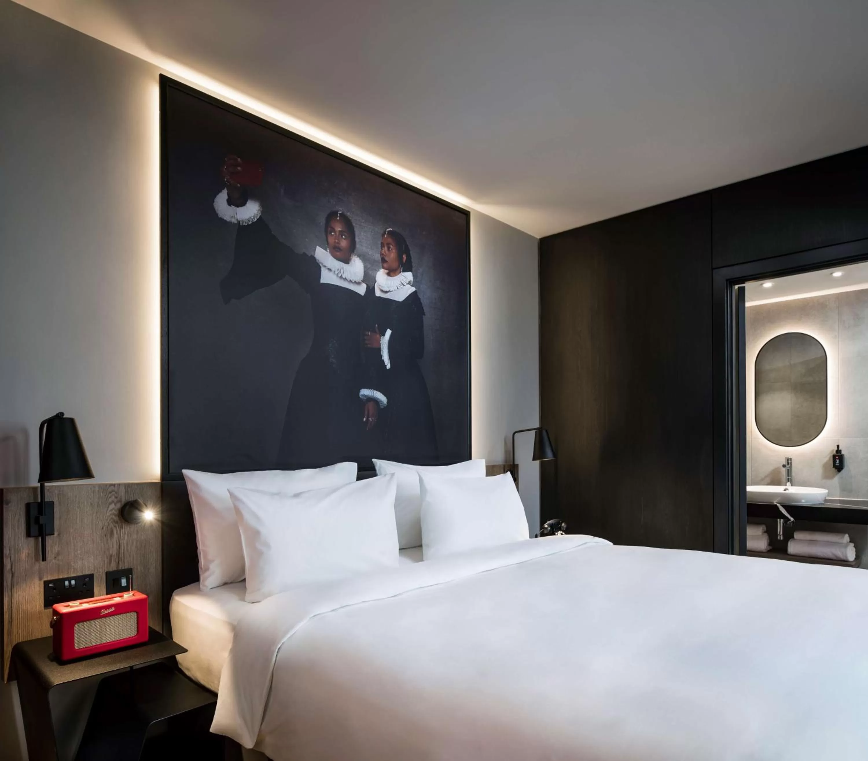 Bedroom, Bed in Radisson RED Hotel, Liverpool