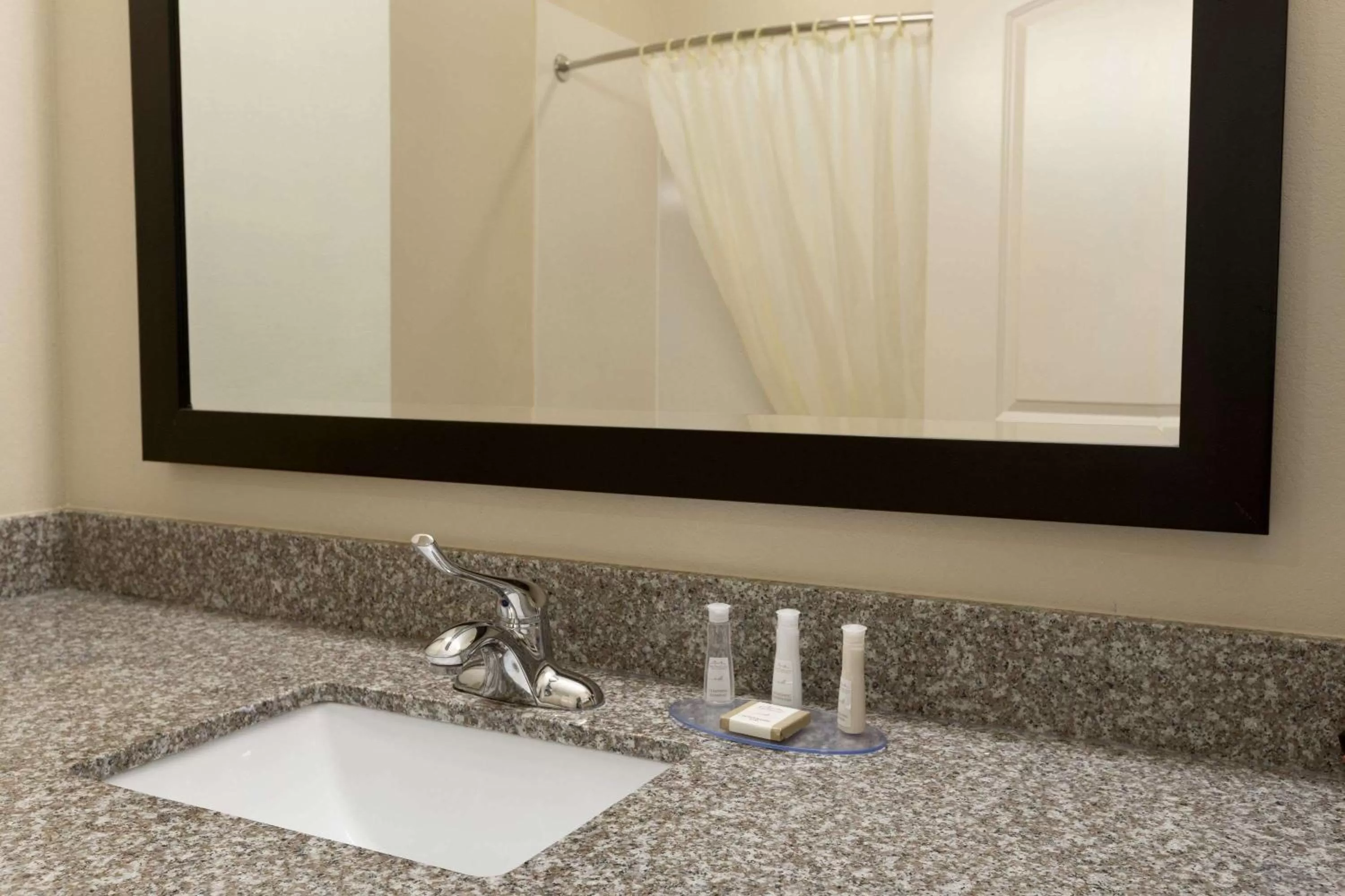 Bathroom in Baymont by Wyndham Victoria