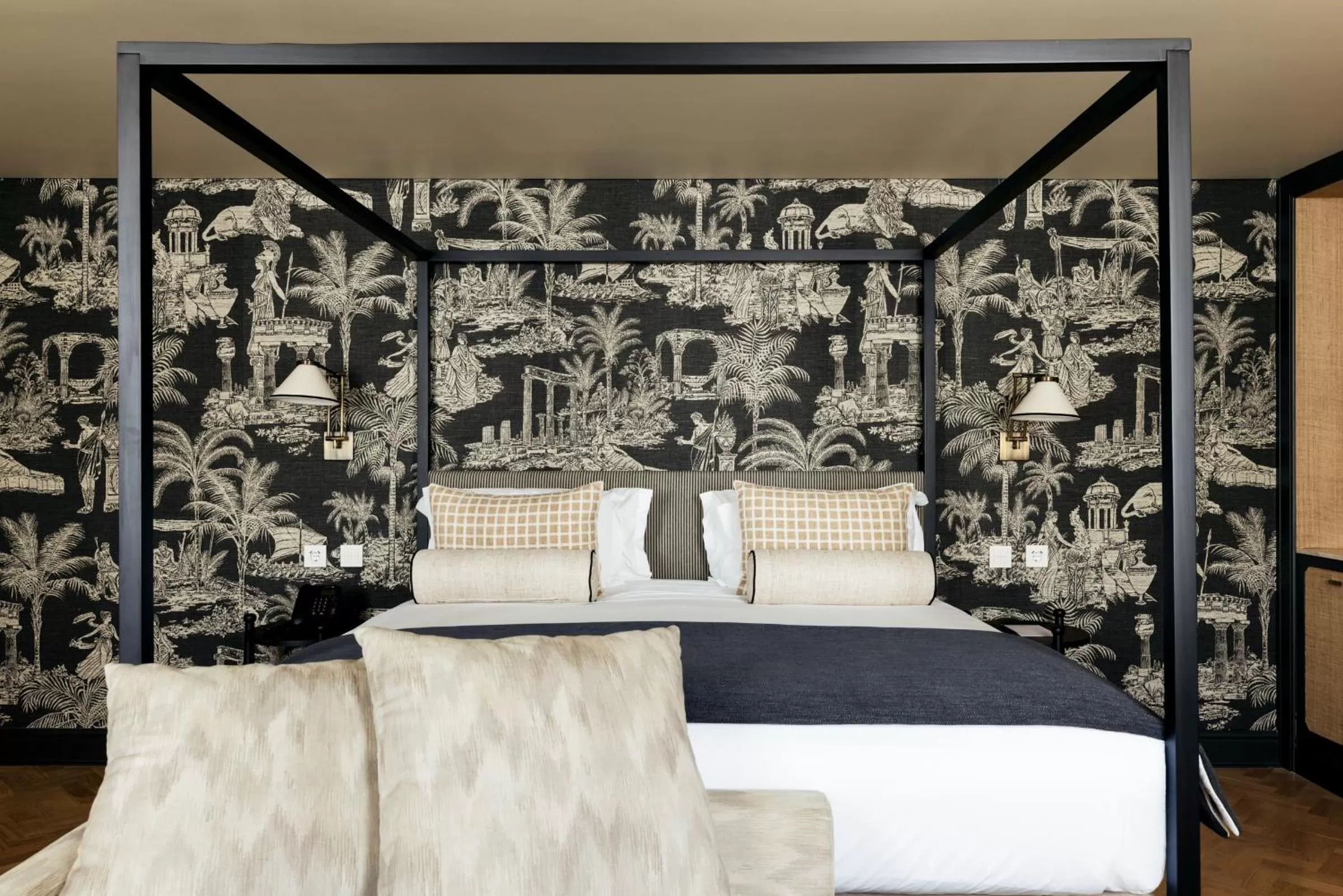 Bed in Hospes Infante Sagres Porto - Small Luxury Hotels Of The World