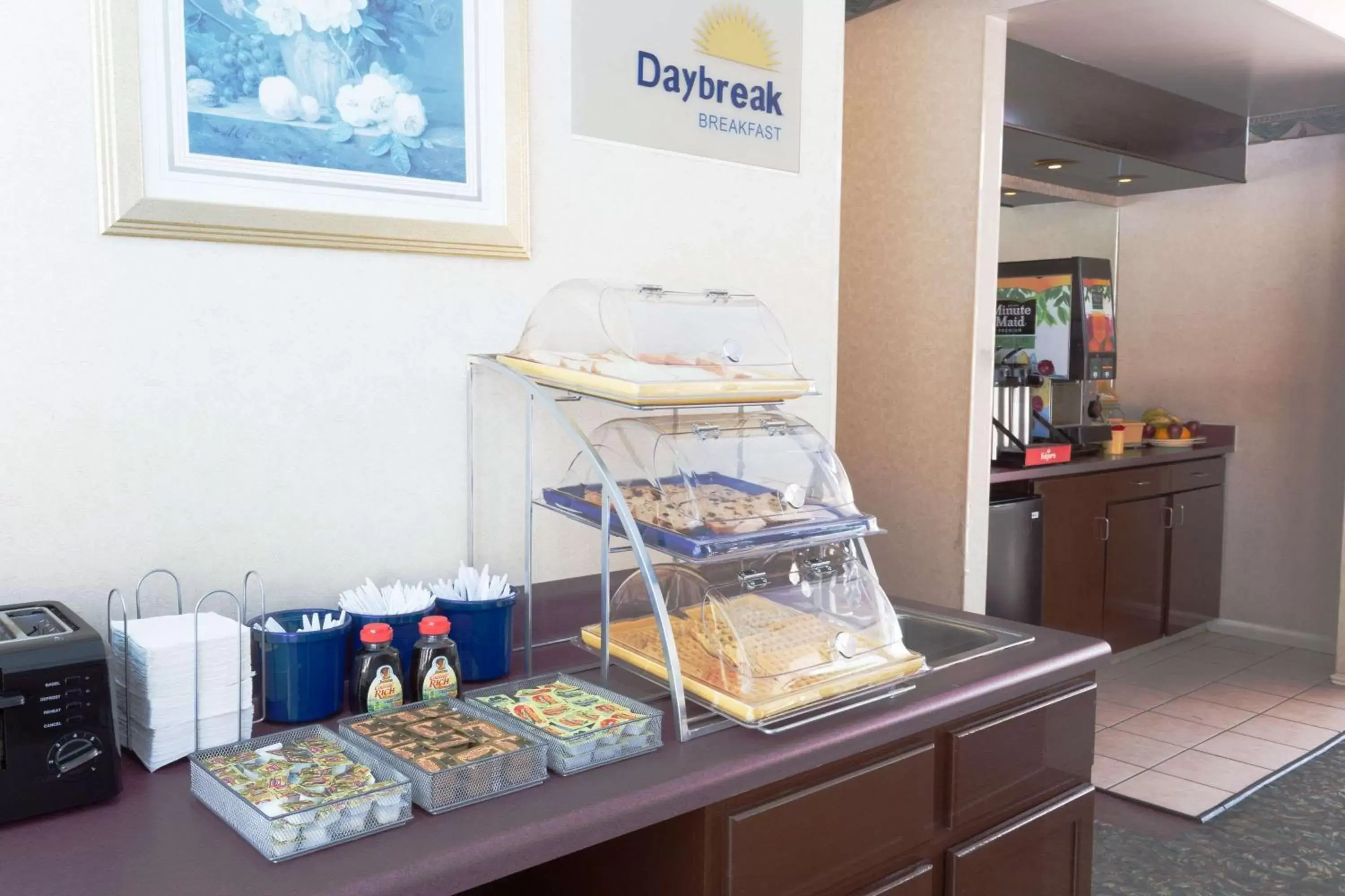 Restaurant/places to eat in Days Inn by Wyndham Raleigh South