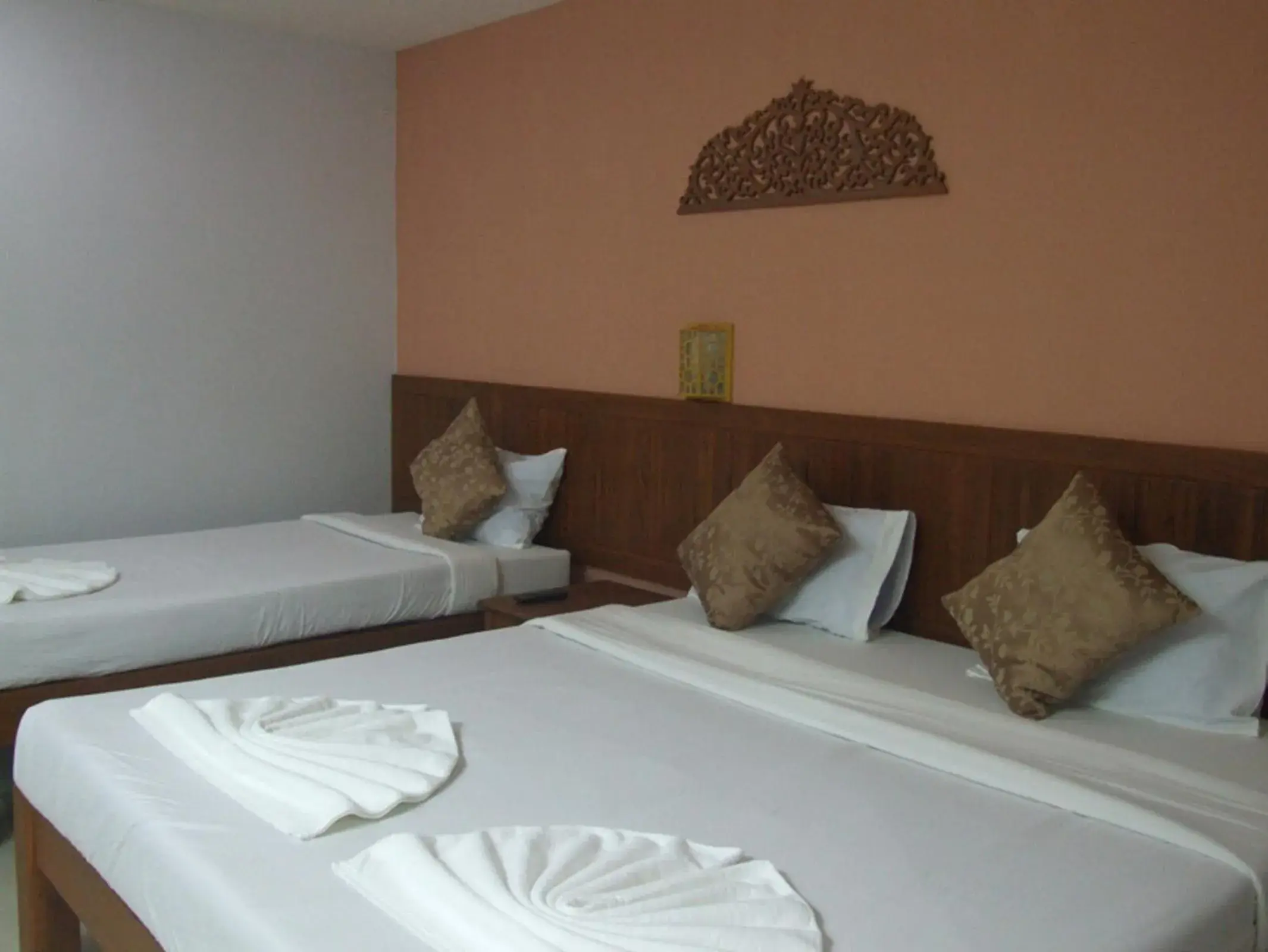 Bed in Butnamtong Hotel