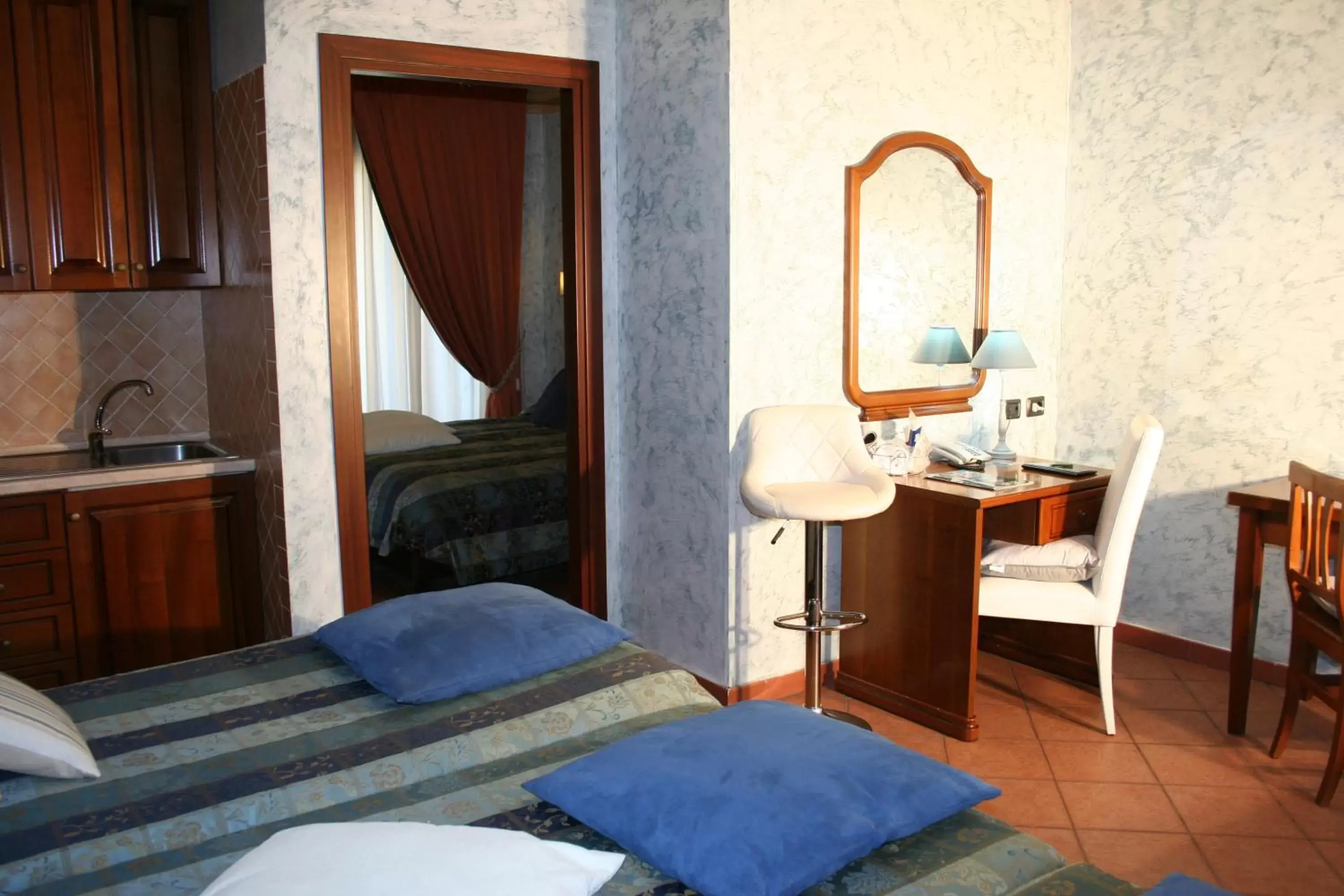 Bedroom, Bed in Euro House Inn Airport