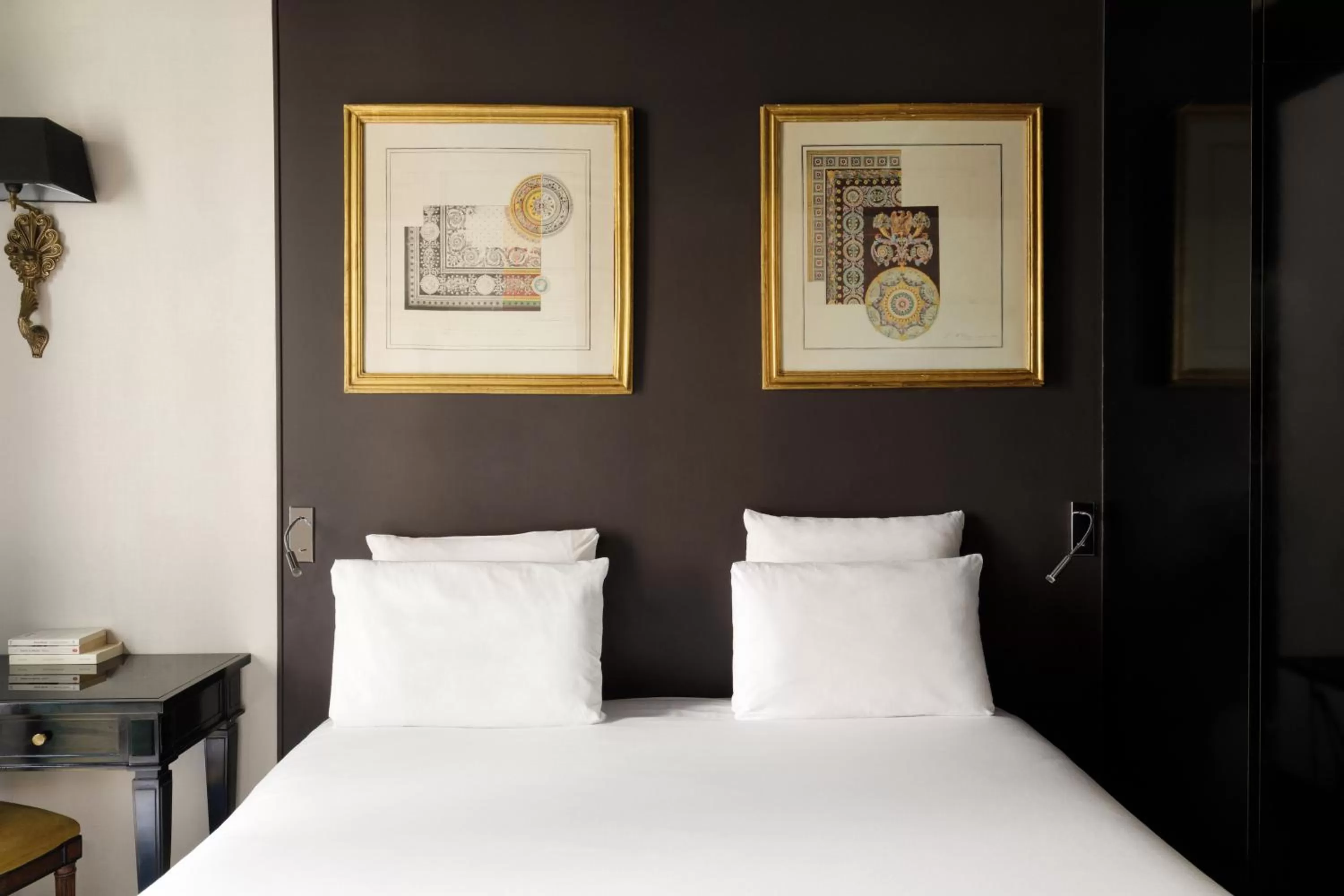 Bedroom, Bed in Angely