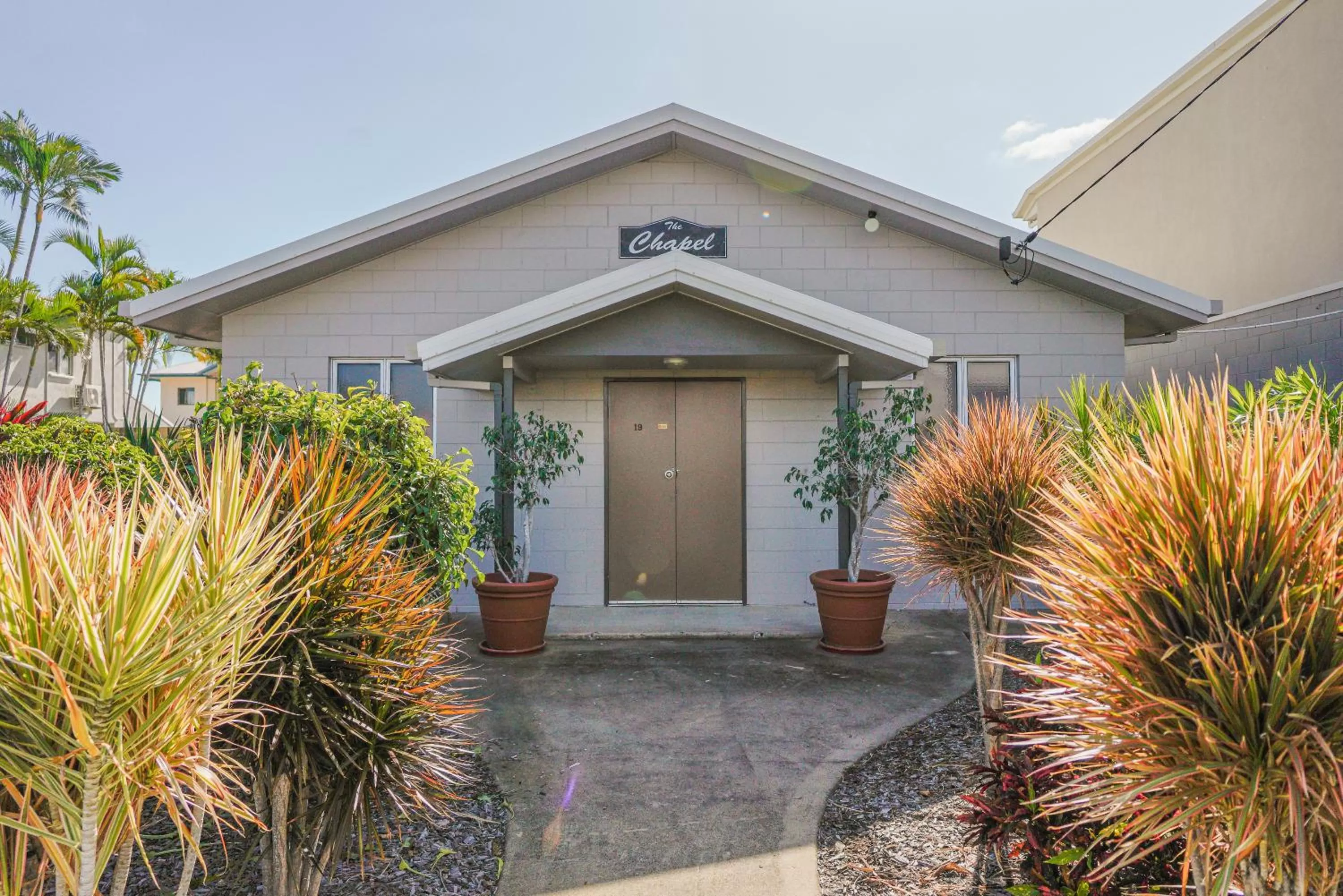 Property building in Rockhampton Serviced Apartments