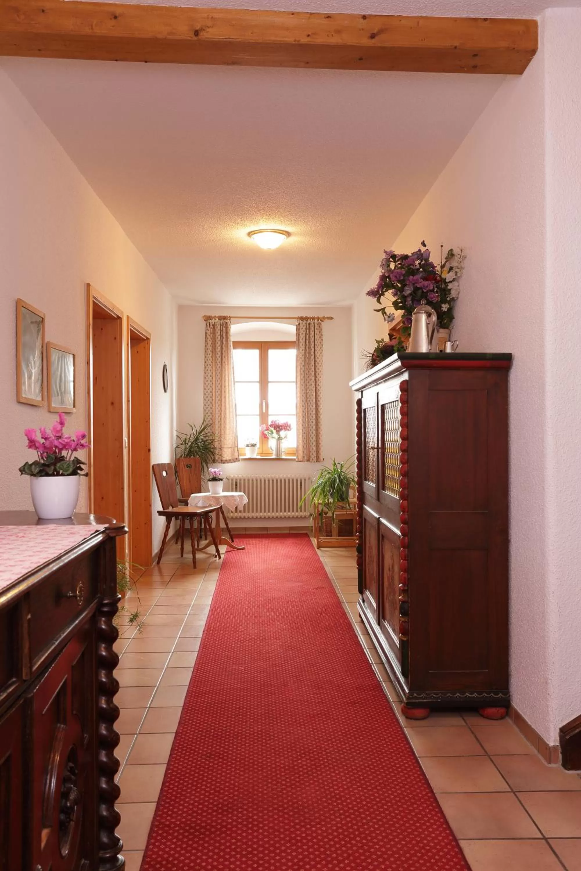 Communal lounge/ TV room in Gasthaus zur Moosmühle