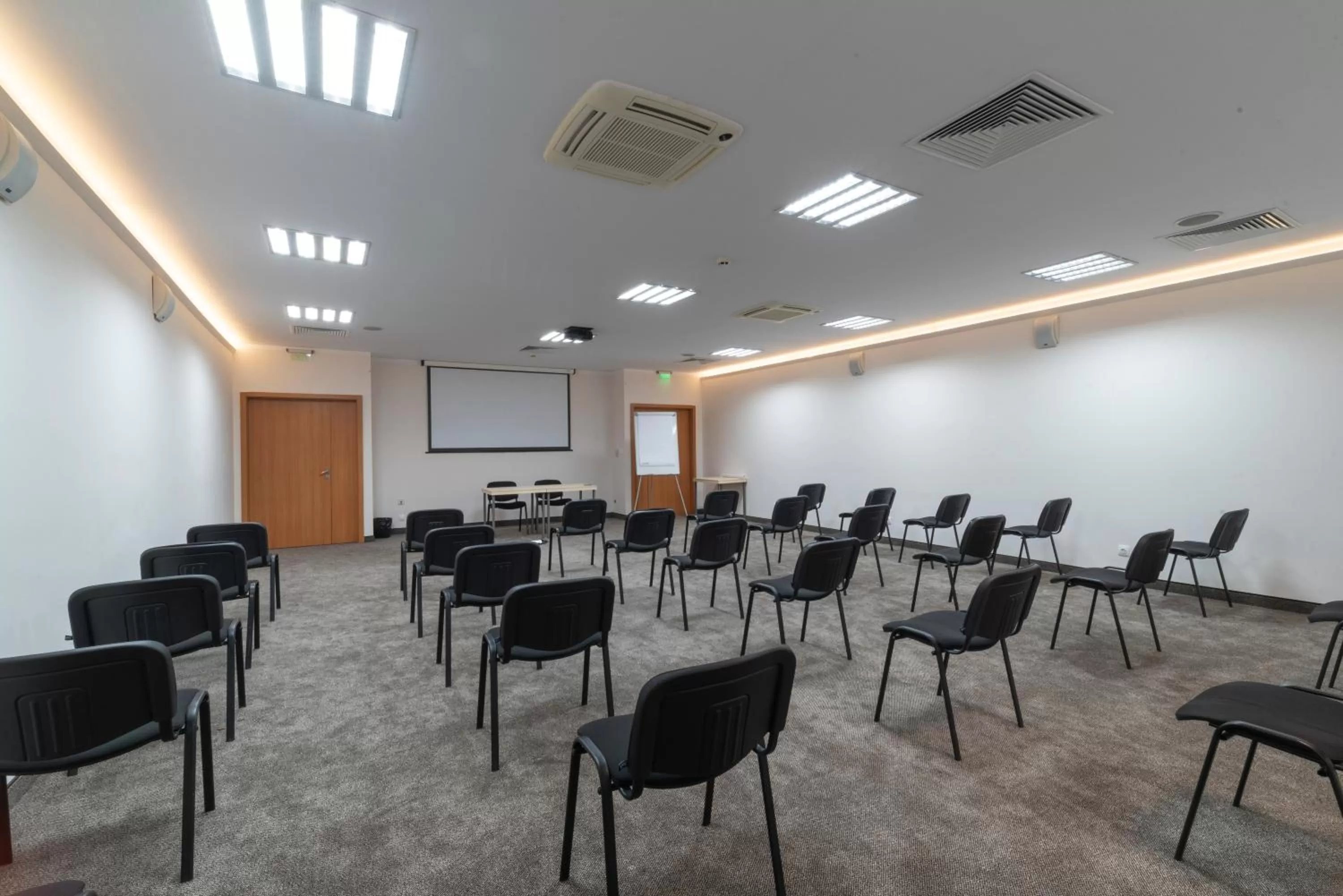 Business facilities in Vitosha Park Hotel - Free Indoor Pool & Parking