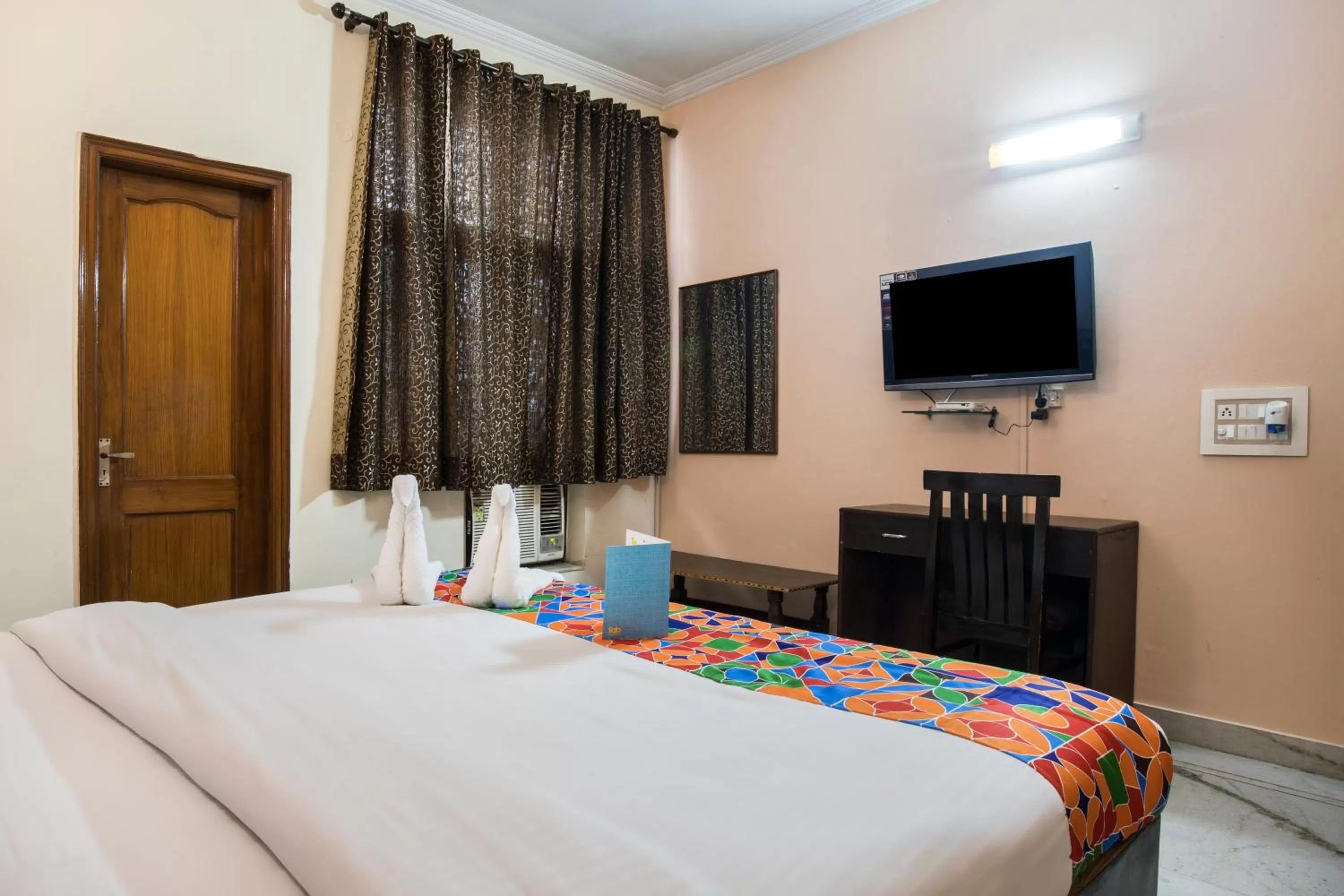 TV and multimedia, Bed in FabExpress IVY Inn Sector 35