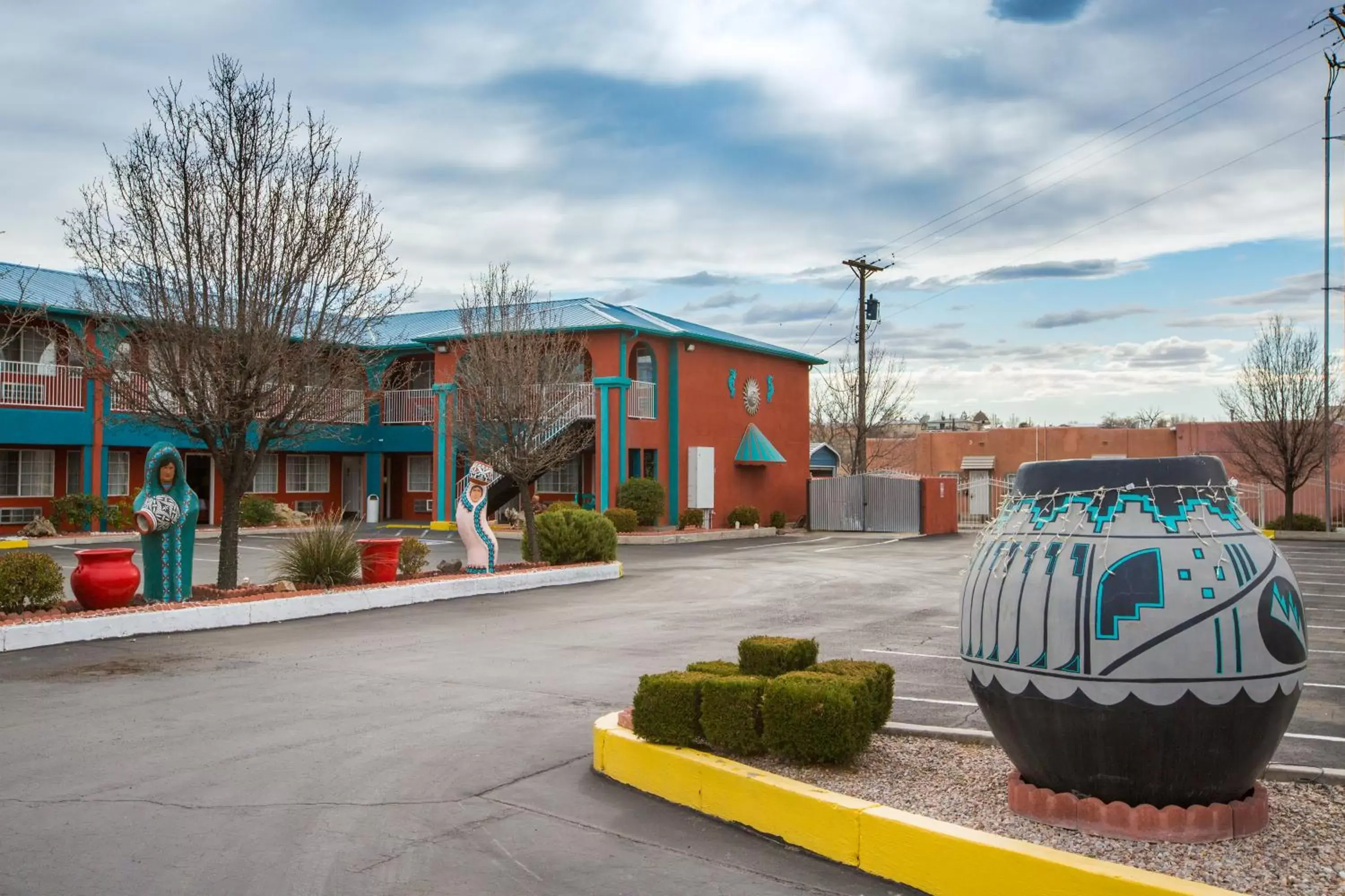 Property Building in Sandia Peak Inn at Old Town Albuquerque