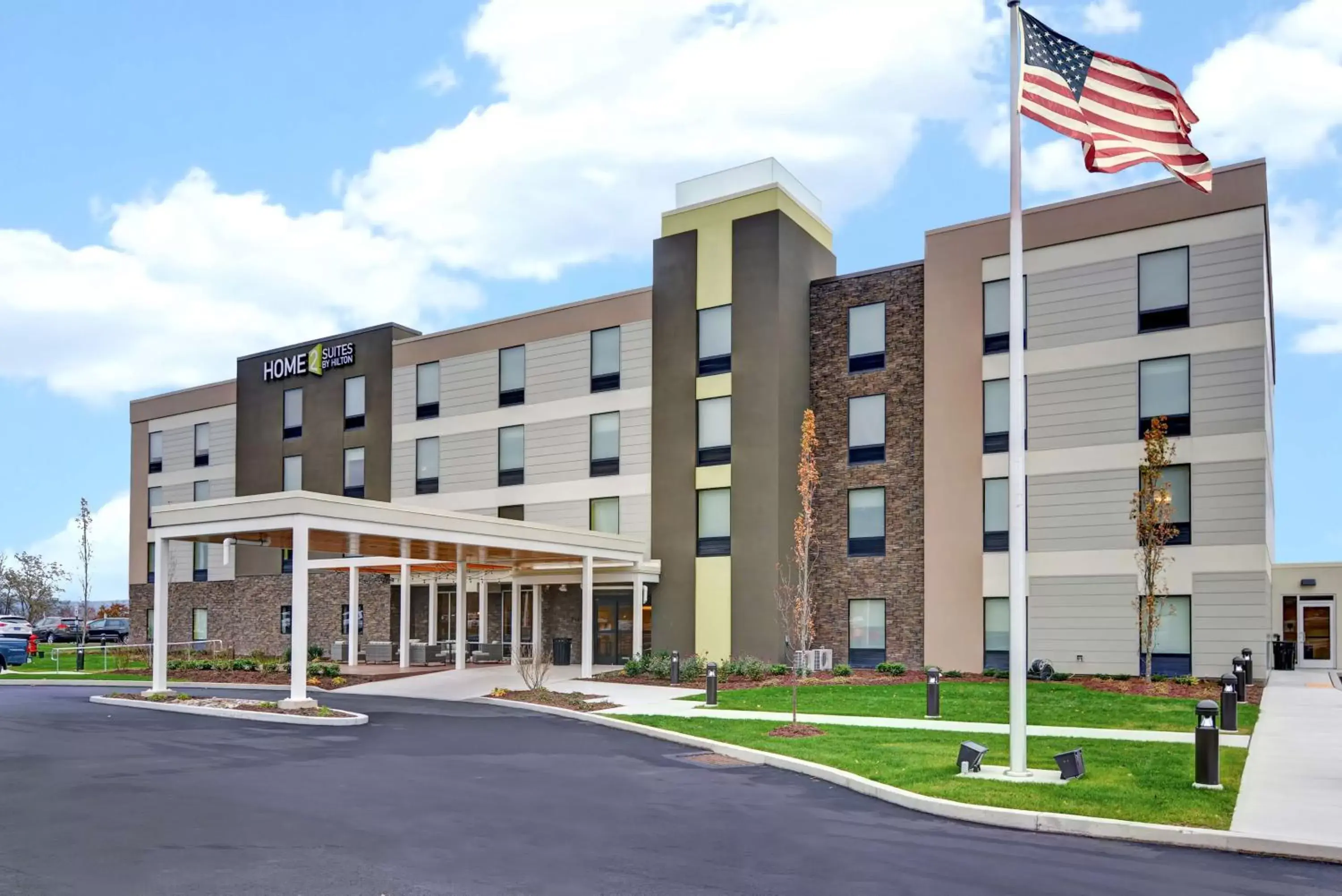Property building in Home2 Suites By Hilton Dickson City Scranton Property building in Home2 Suites By Hilton Dickson City Scranton