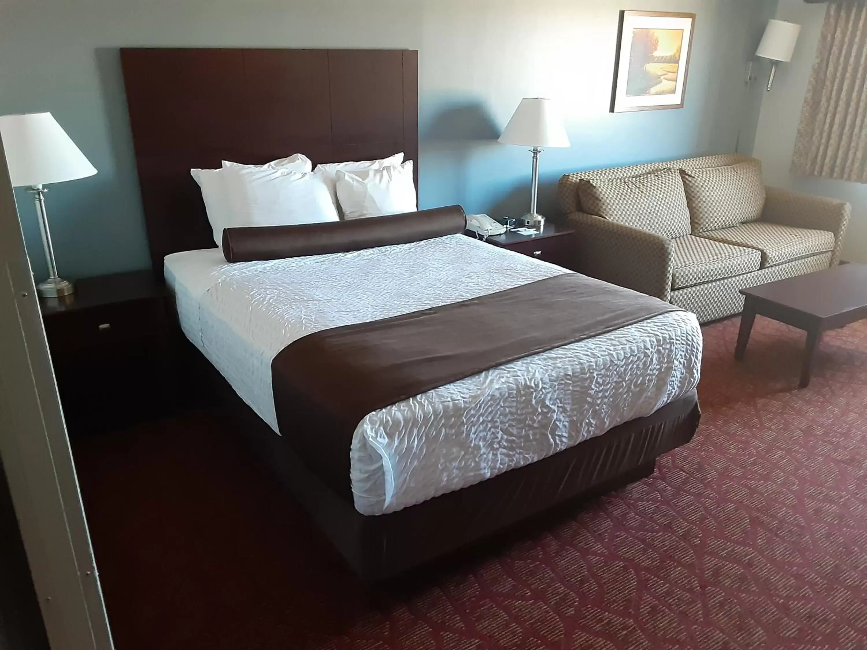 Bed in Boarders Inn & Suites by Cobblestone Hotels - Superior/Duluth