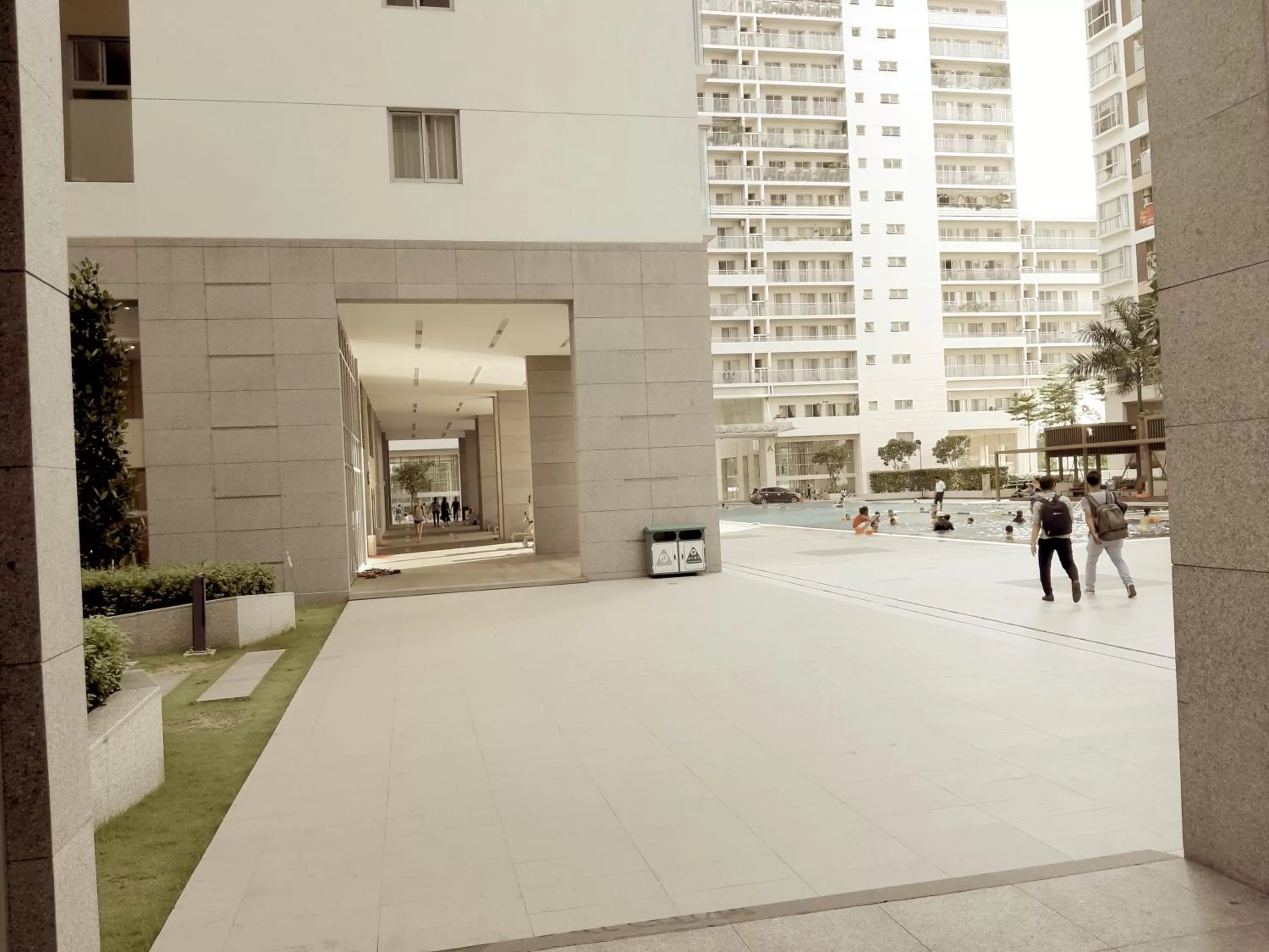 Property building in Scenic Valley Suite