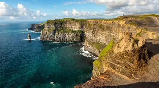 Day in Treacys Oakwood Hotel, Shannon