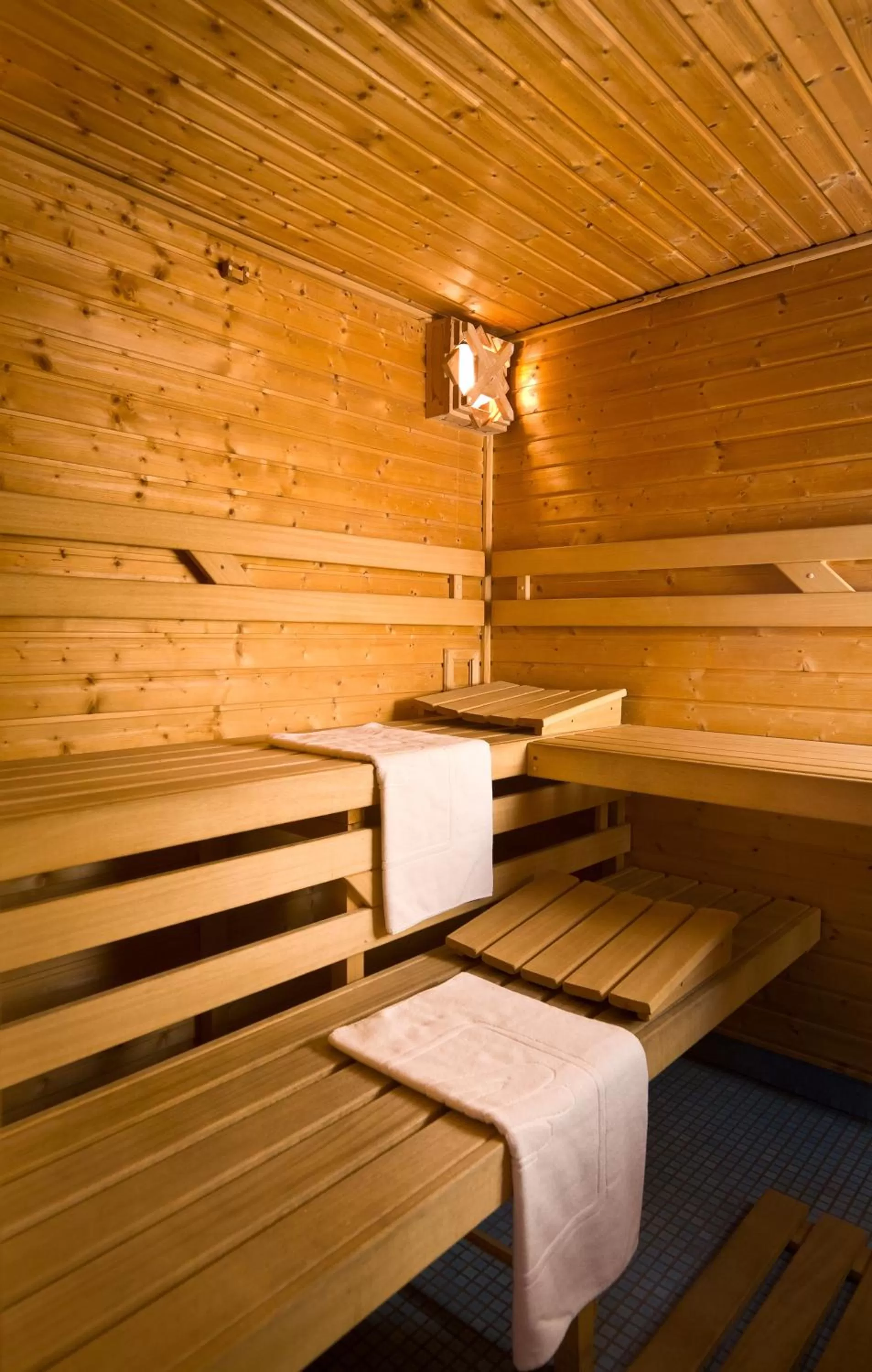 Spa and wellness centre/facilities in Mamaison Residence Izabella Budapest