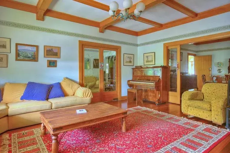 Seating Area in Melville House Bed and Breakfast