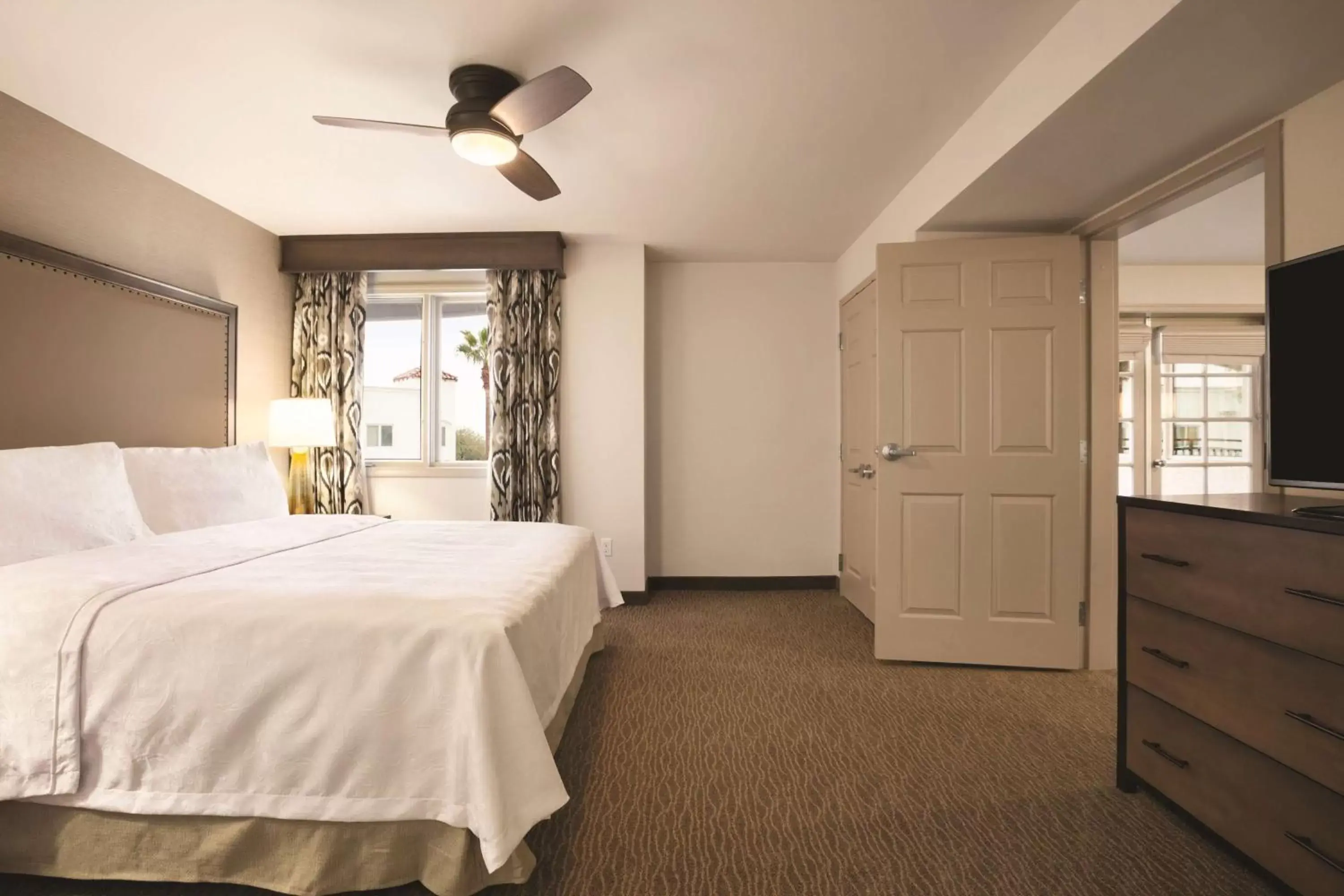 Bedroom, Bed in Homewood Suites Tucson St. Philip's Plaza University