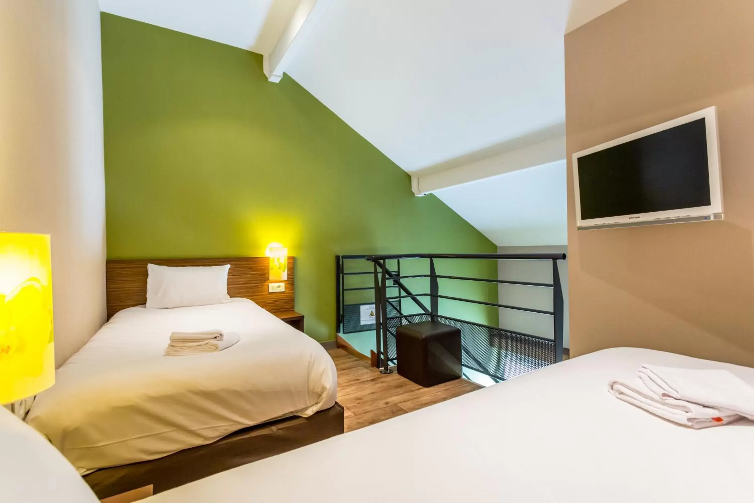 Bedroom, Bed in ibis Styles Bourges