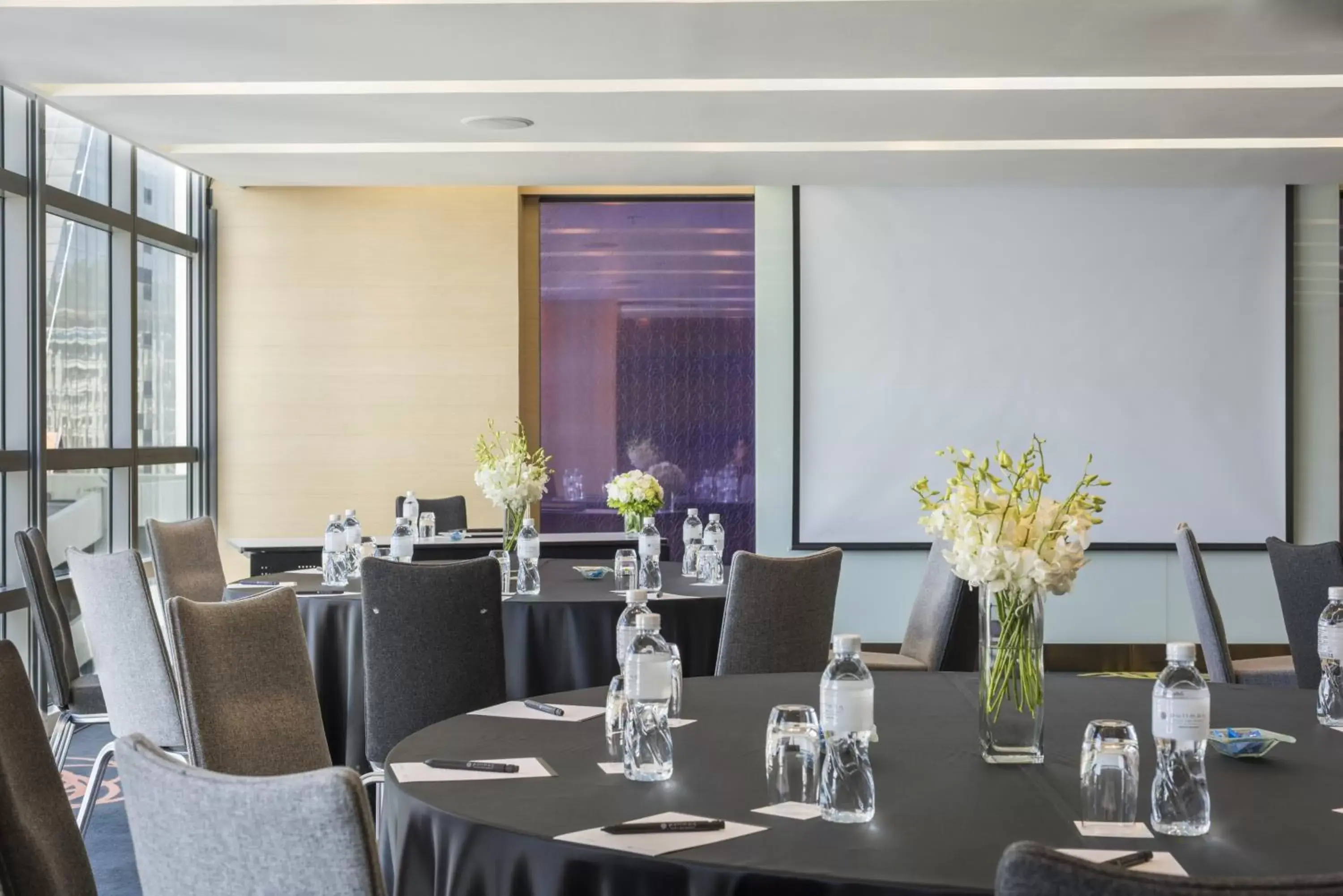 Meeting/conference room, Restaurant/Places to Eat in Pullman Bangkok King Power