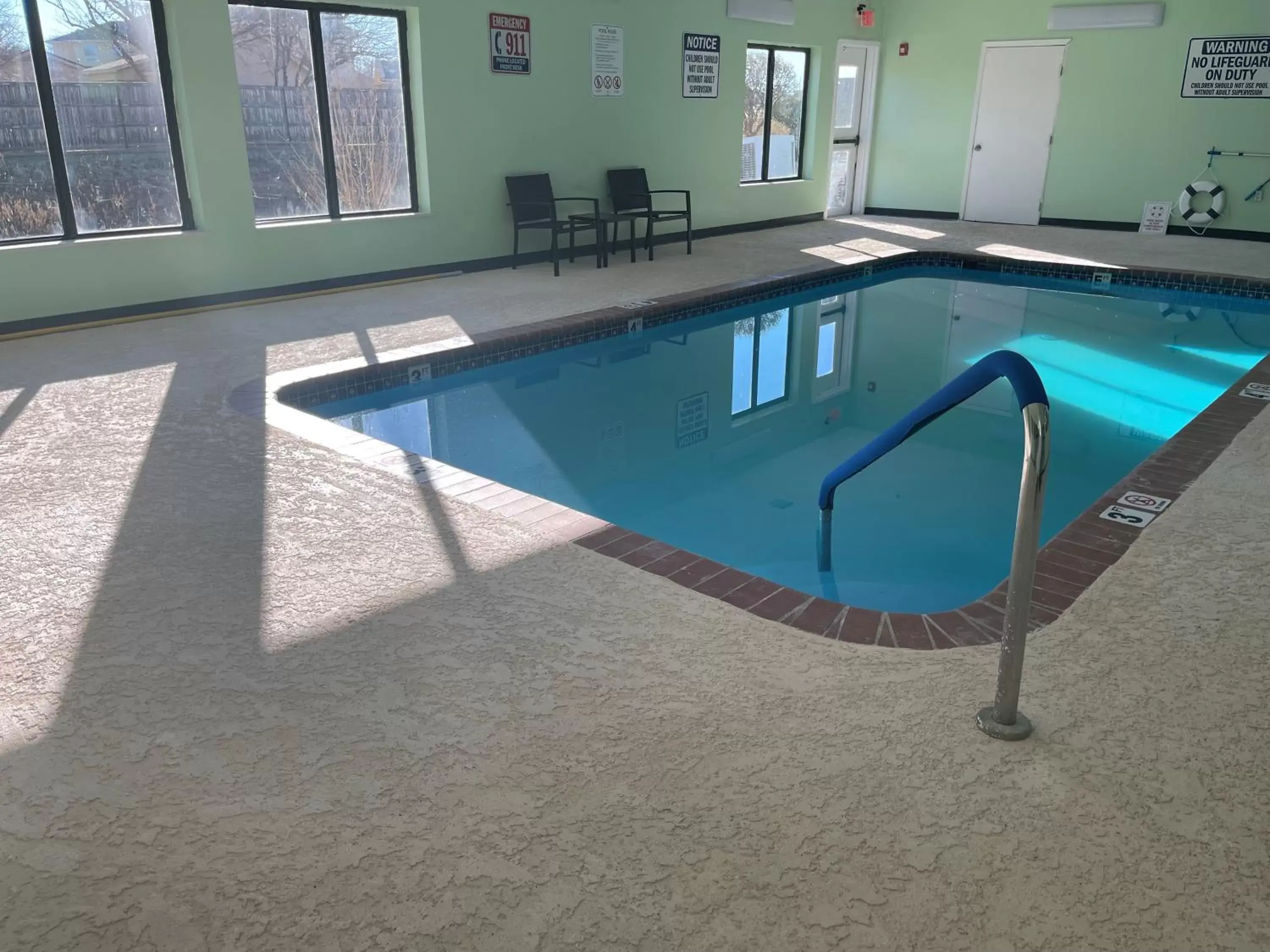 Swimming Pool in Quality Suites