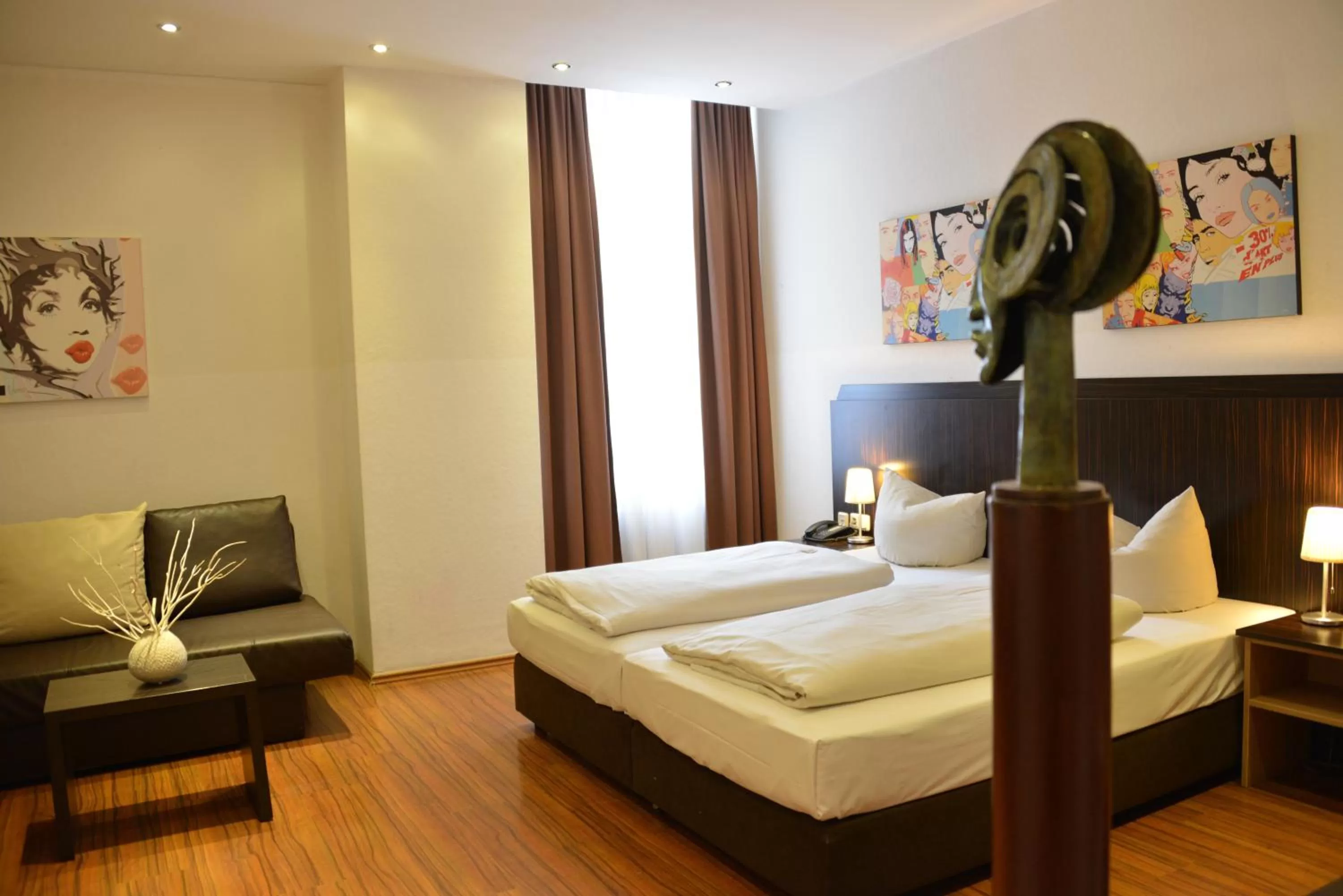 Photo of the whole room, Bed in Arthotel Munich