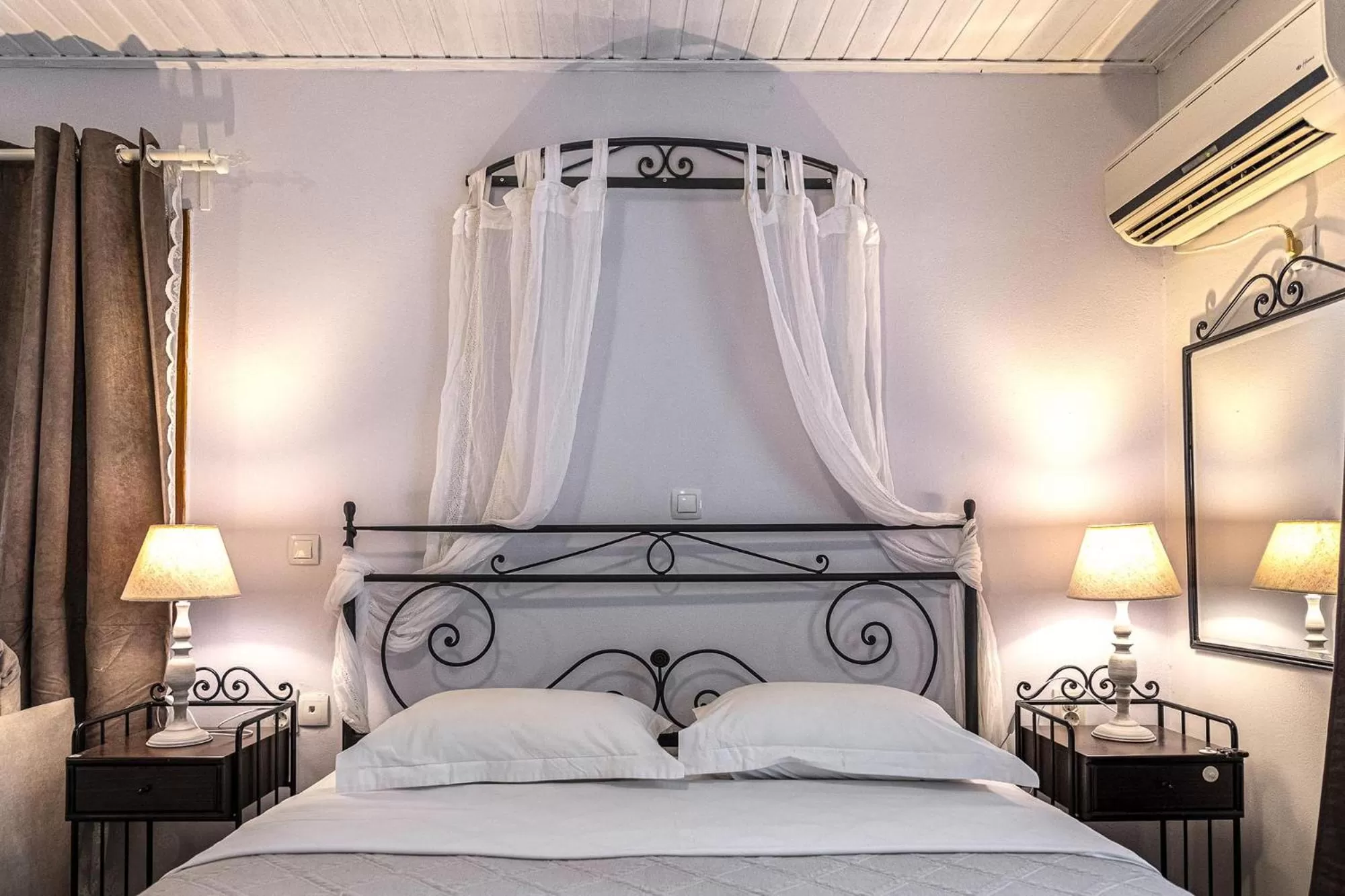 Bed in Comfort Stay Athens Airport Hotel - FREE shuttle from and to the airport