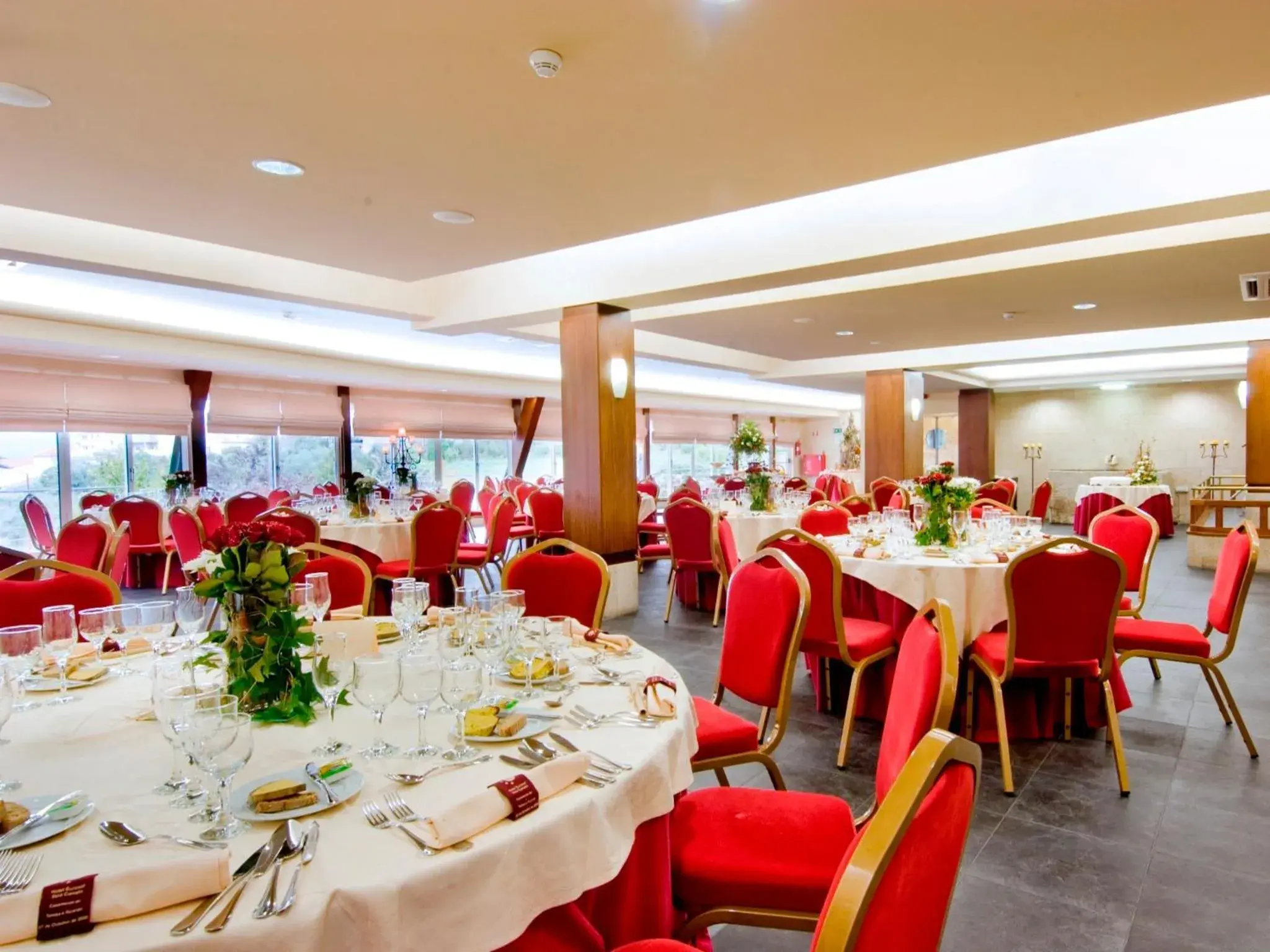 Banquet/Function facilities, Restaurant/Places to Eat in Hotel Eurosol Seia Camelo