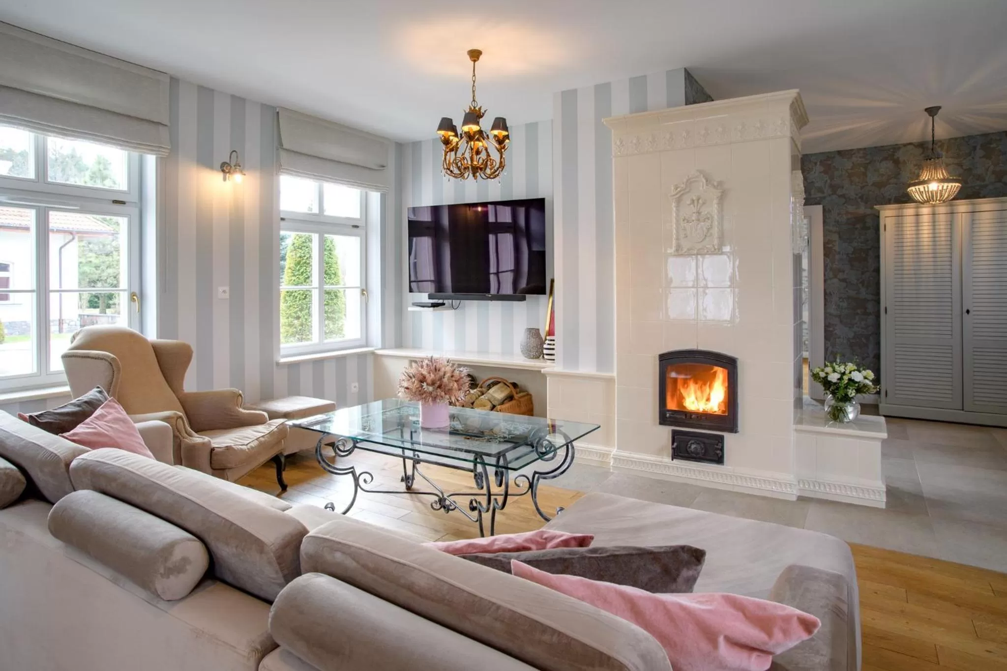 Three-Bedroom Apartment in Leśny Dwór