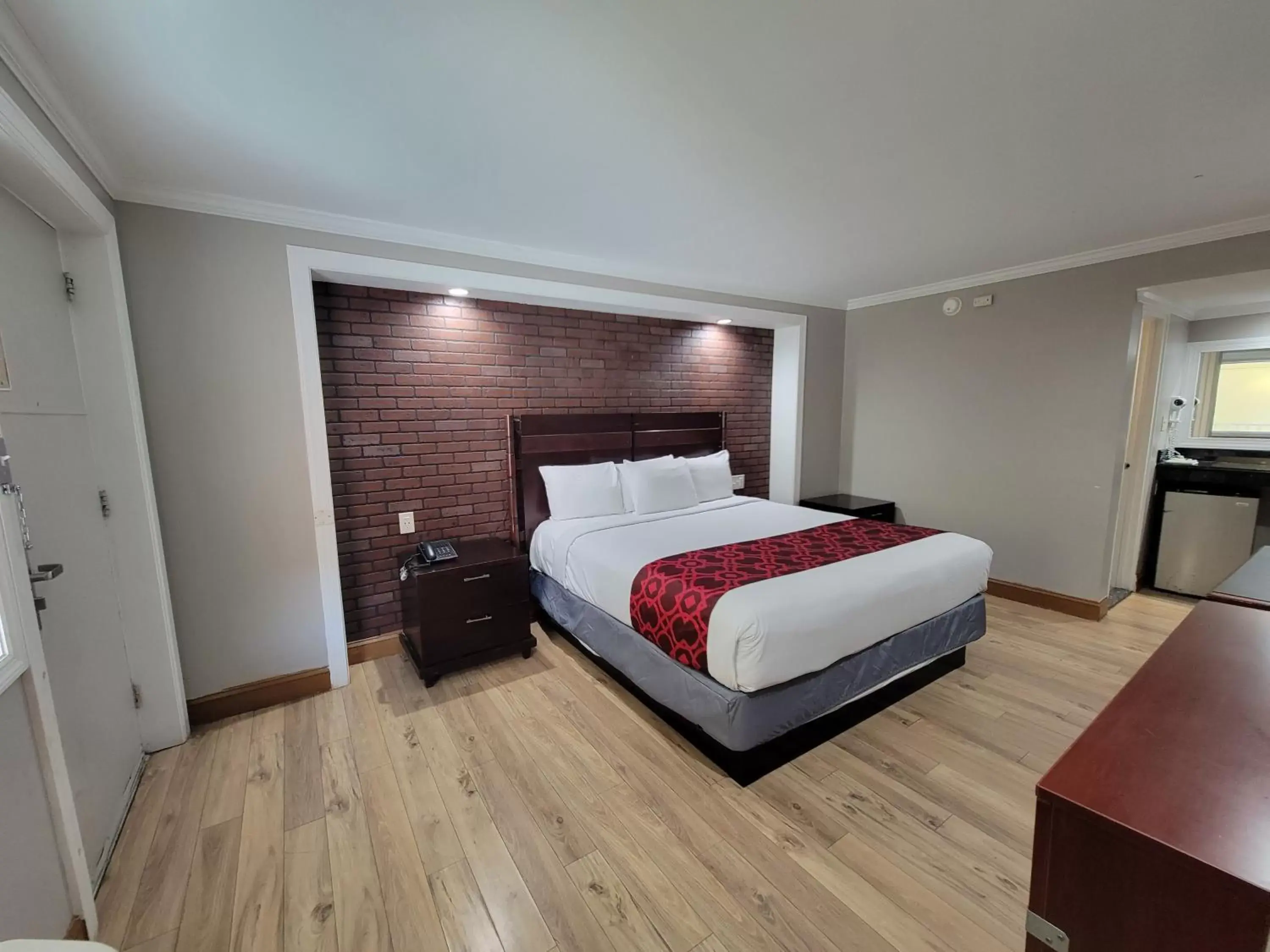 Photo of the whole room, Bed in Eldorado Atlantic City Beach Block Photo of the whole room, Bed in Eldorado Atlantic City Beach Block