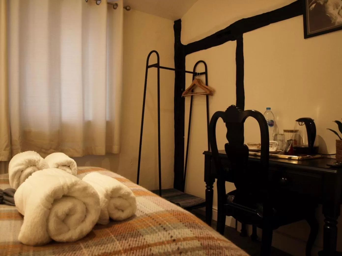 Bed in Painters at the Angel