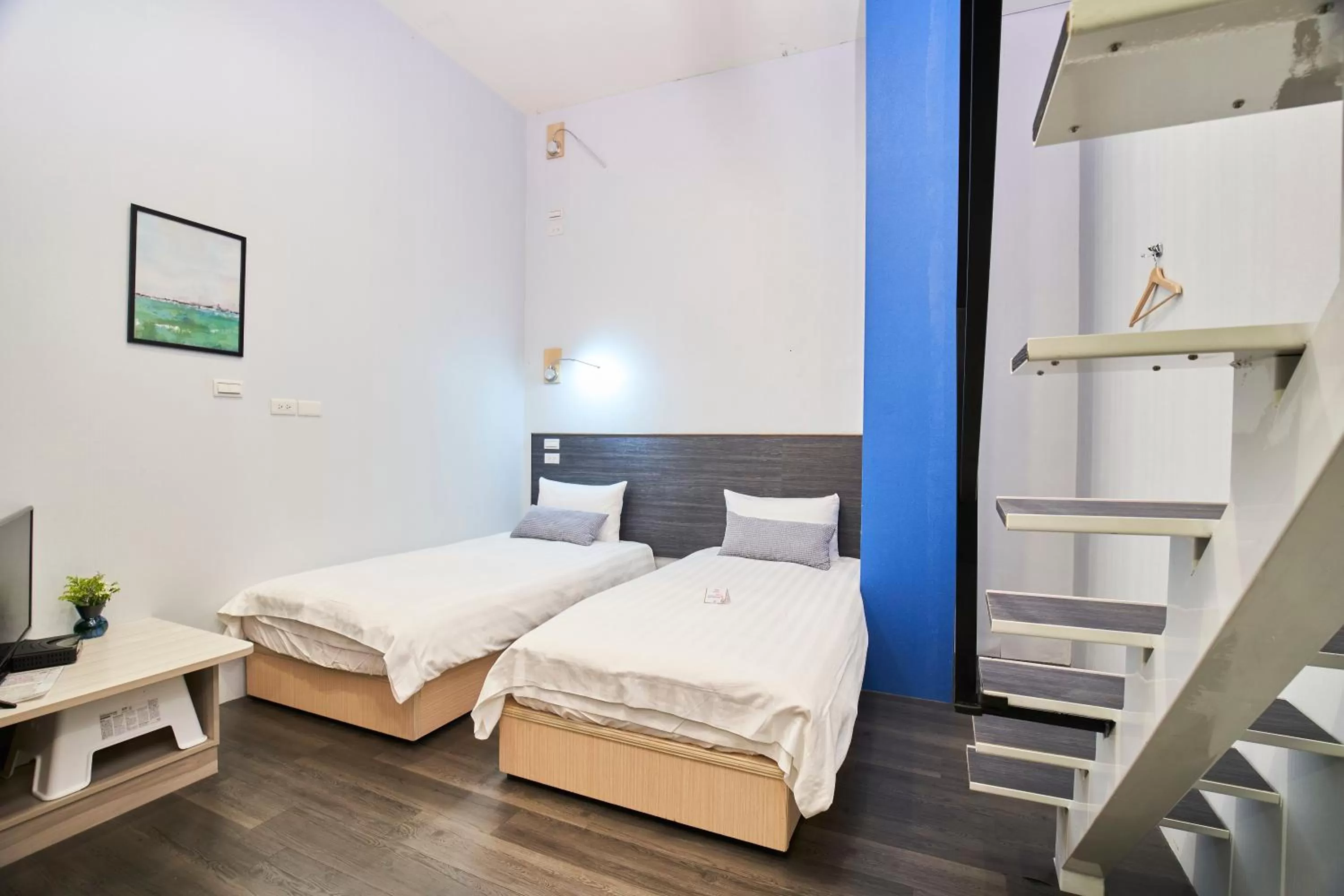 Bed in Place‧X Hotel