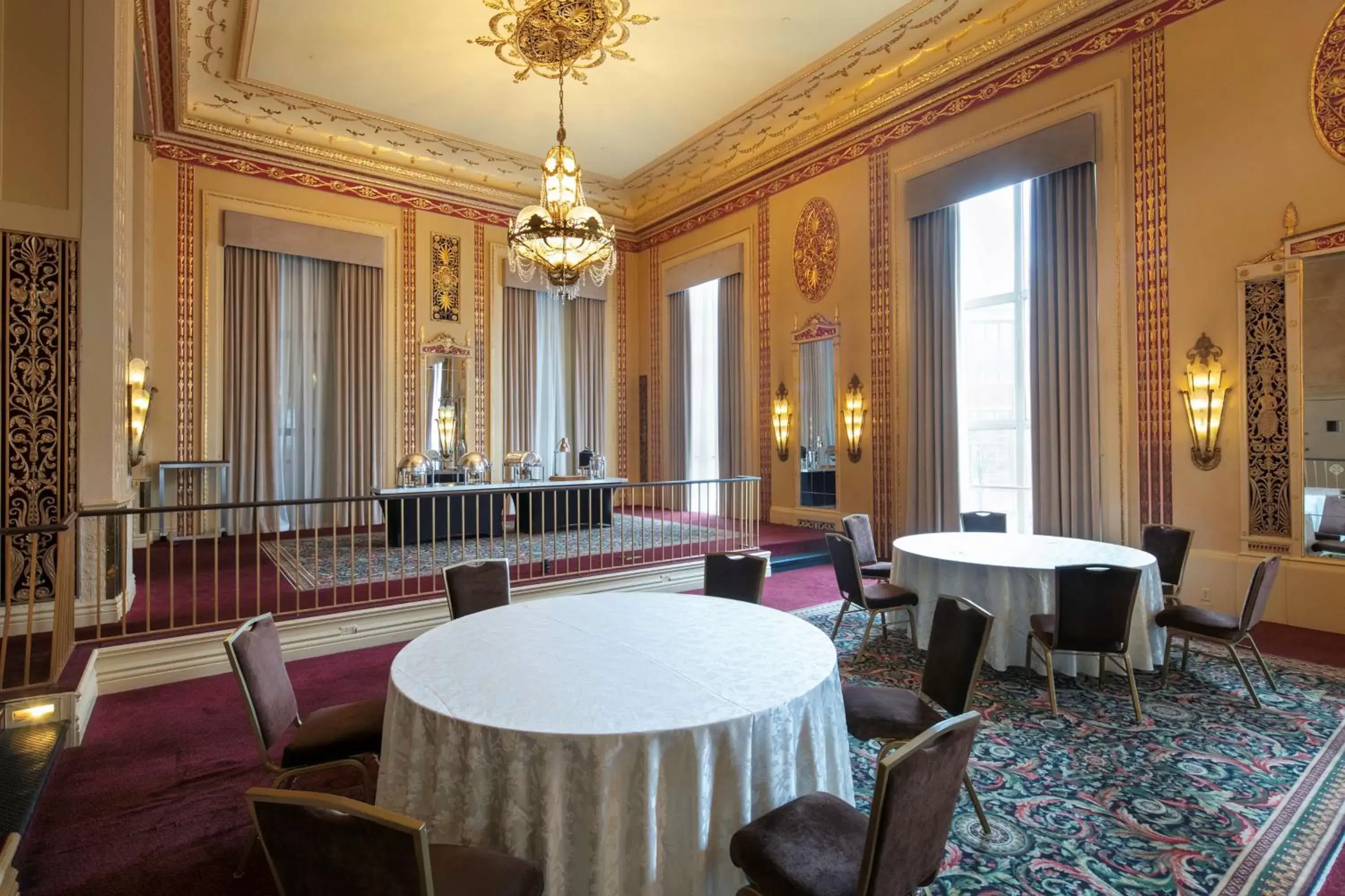 Meeting/conference room, Restaurant/Places to Eat in Hilton Milwaukee City Center
