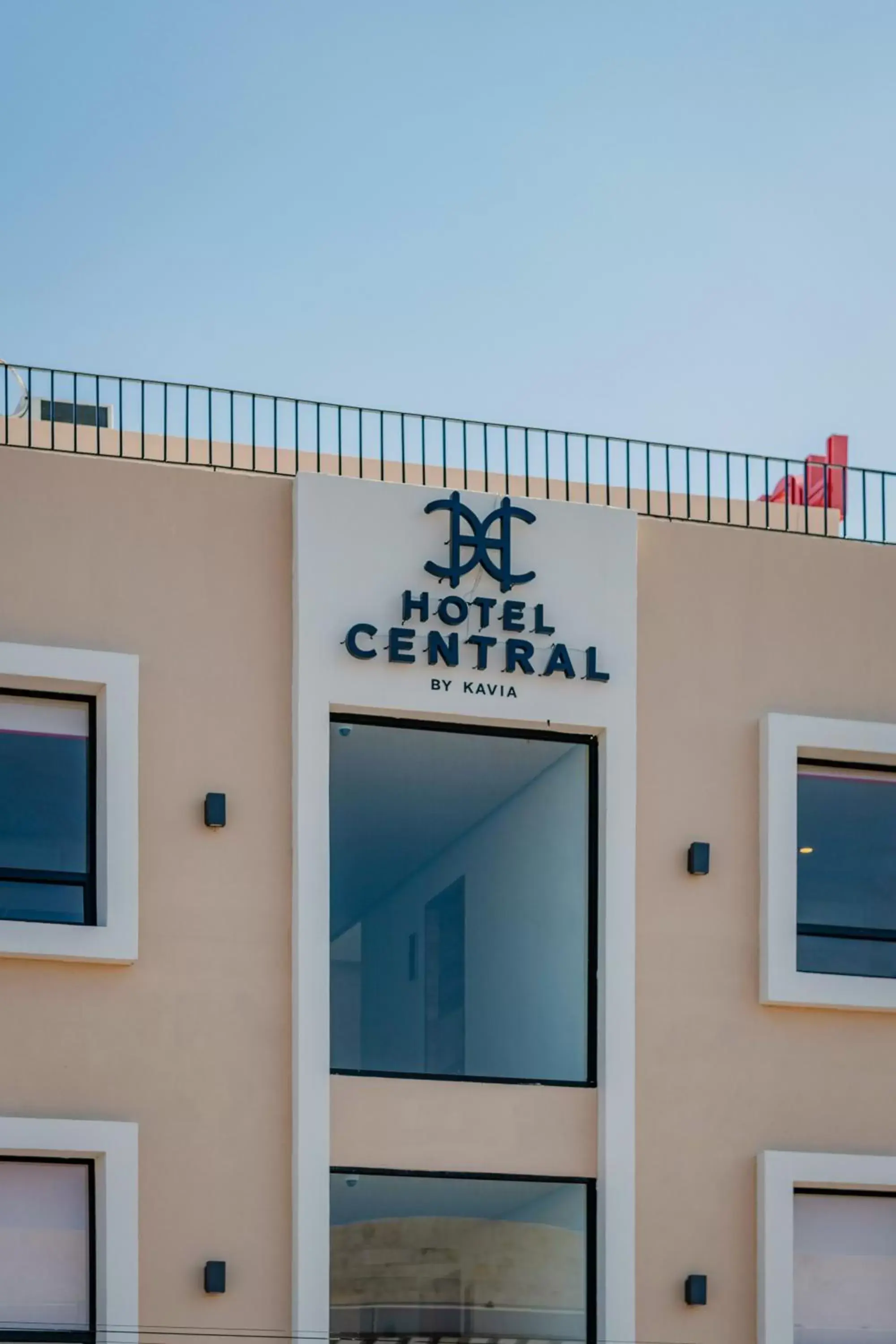 Facade/entrance in Hotel Central Merida by Kavia