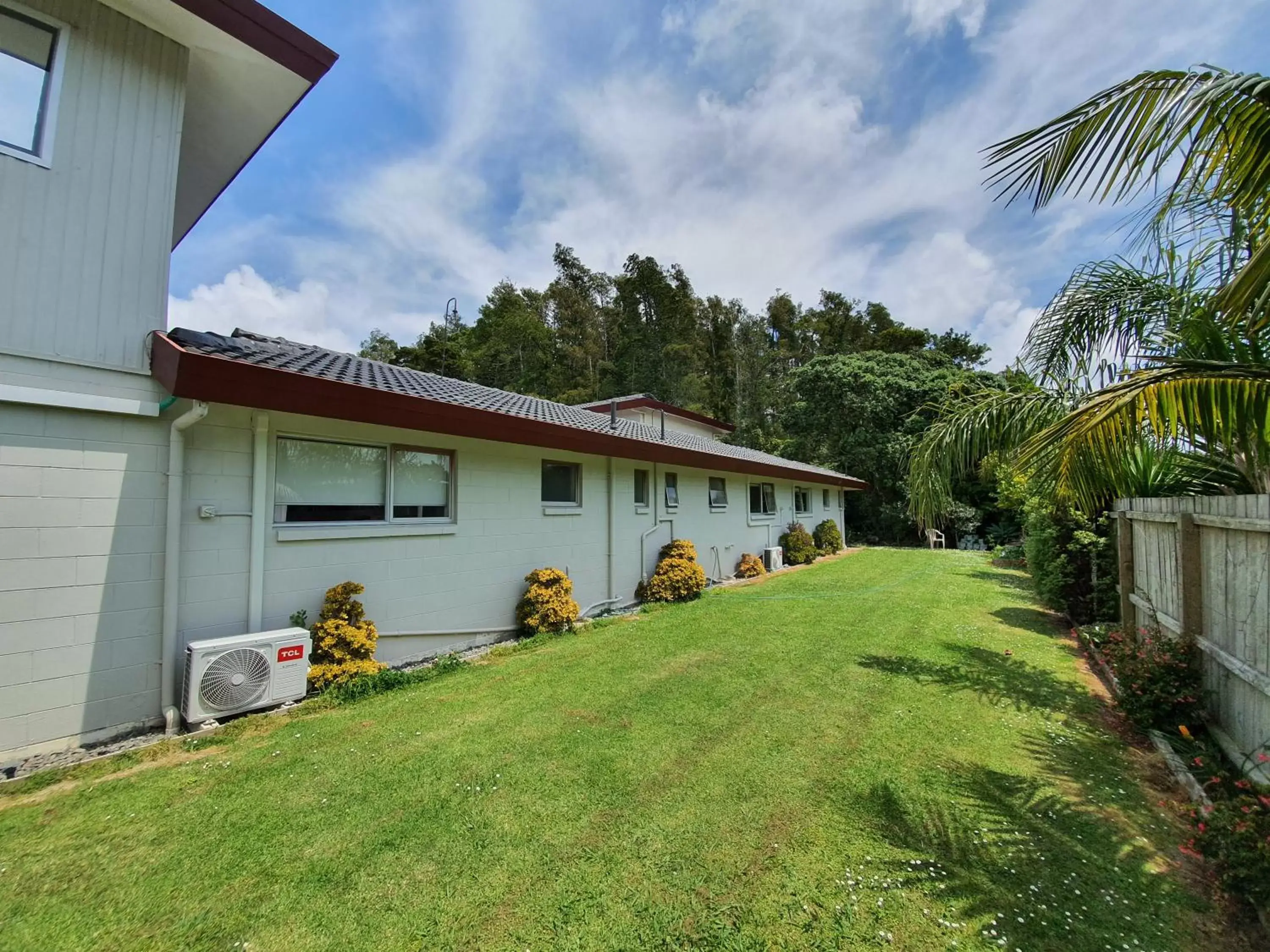 Garden, Property Building in Ocean Inn Motel