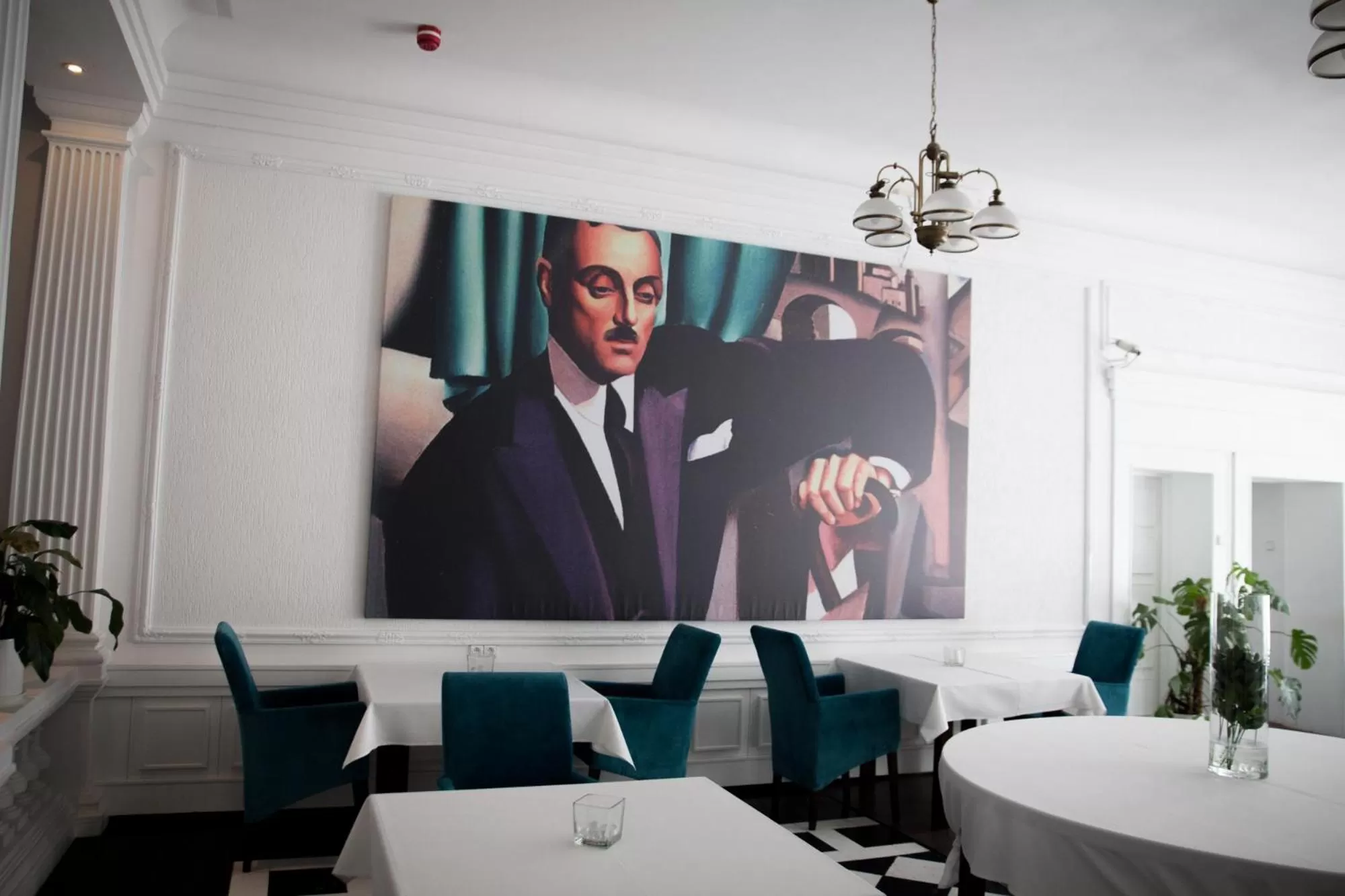 Restaurant/places to eat in Matejki 8