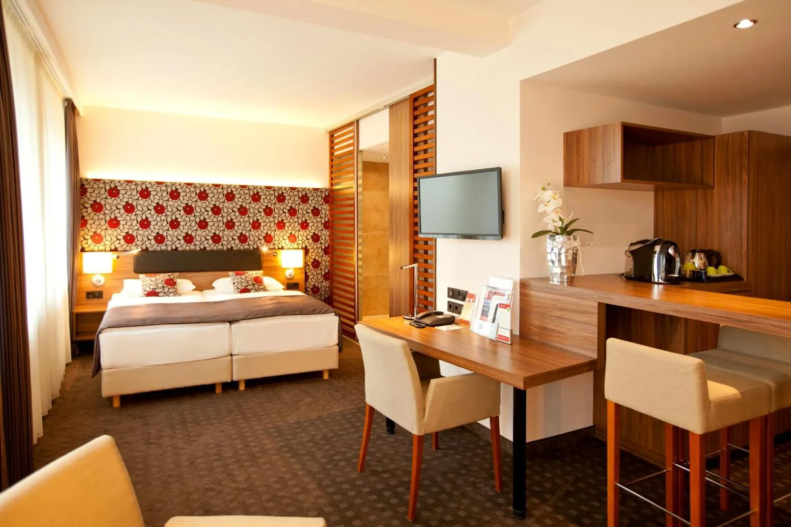 Photo of the whole room, Bed in Best Western Hotel Hohenzollern