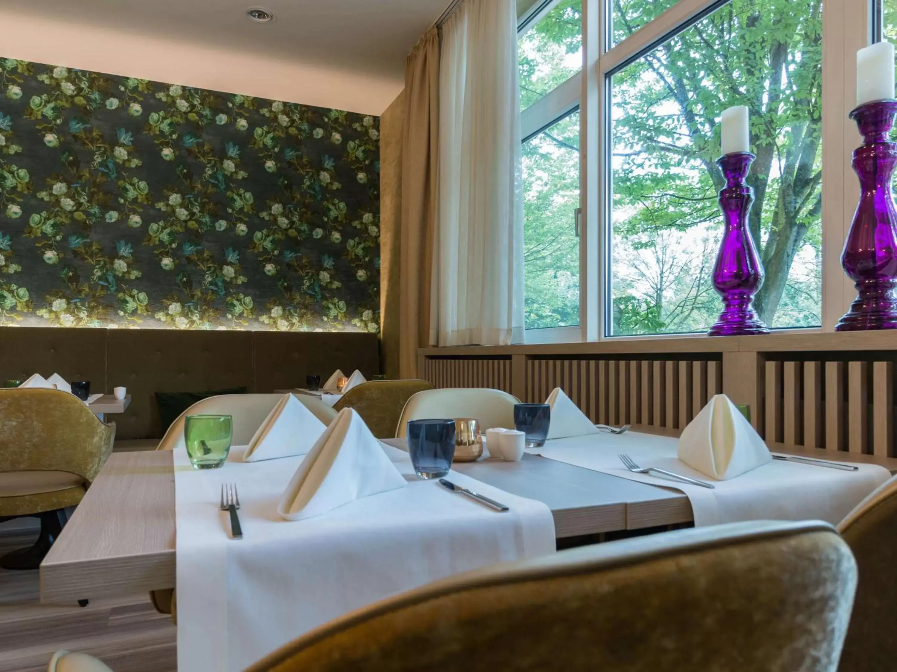 Restaurant/Places to Eat in Mercure Hannover Oldenburger Allee