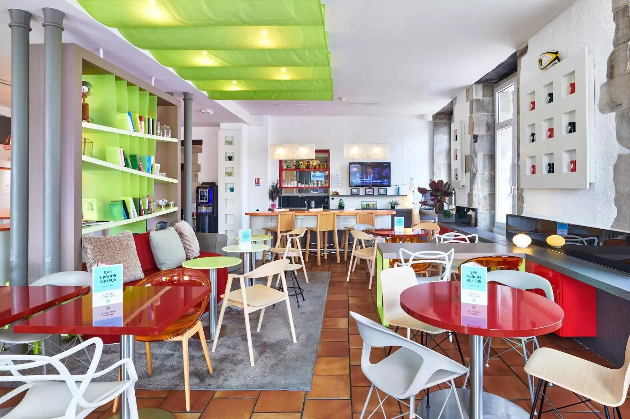 Lounge or bar, Restaurant/Places to Eat in ibis Styles Bayonne